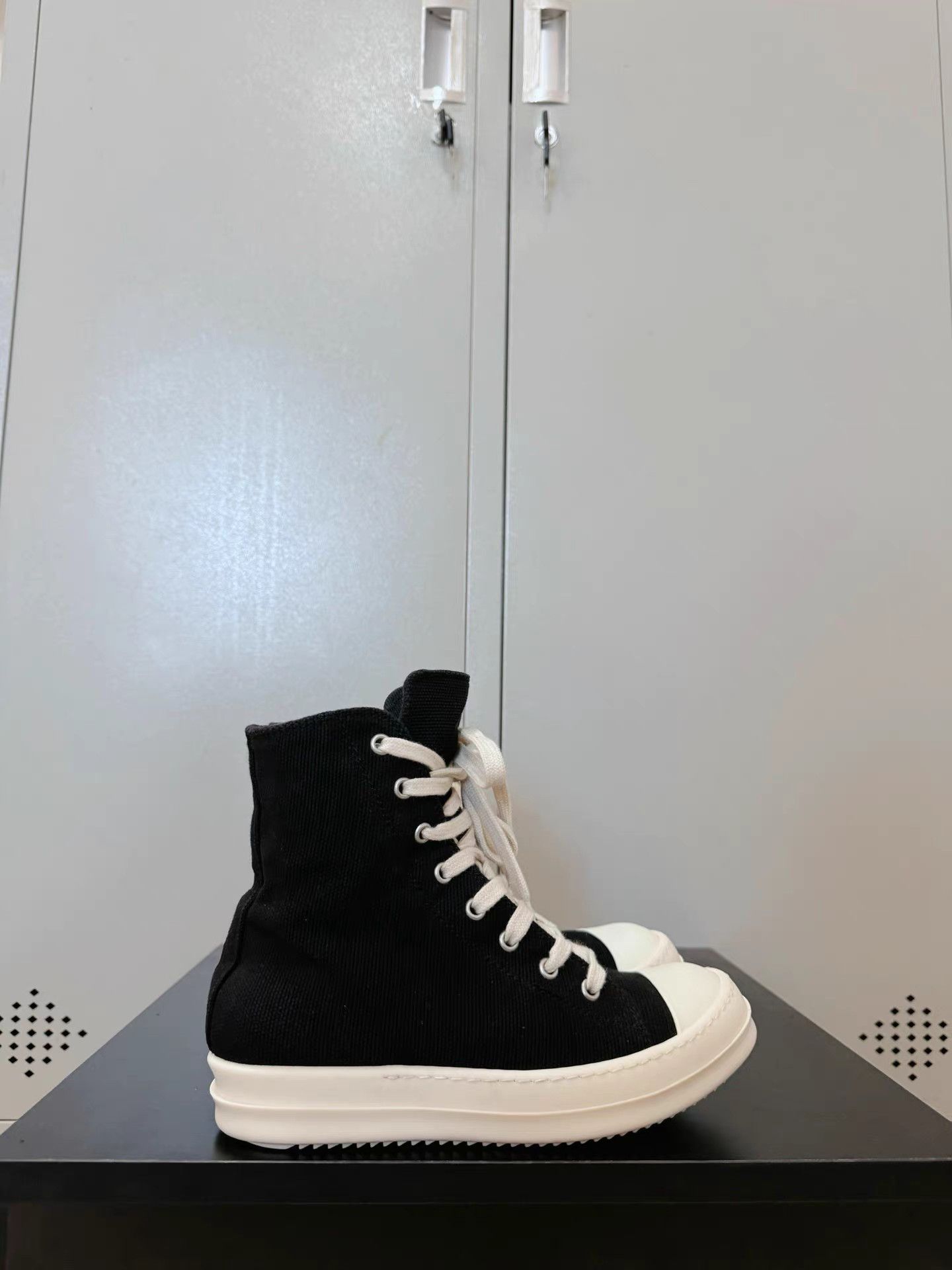 Rick Owens Drkshdw Rick Owens Drkshdw Converse high-top sneakers Size US 5.5 / IT 35.5 - 8 Thumbnail