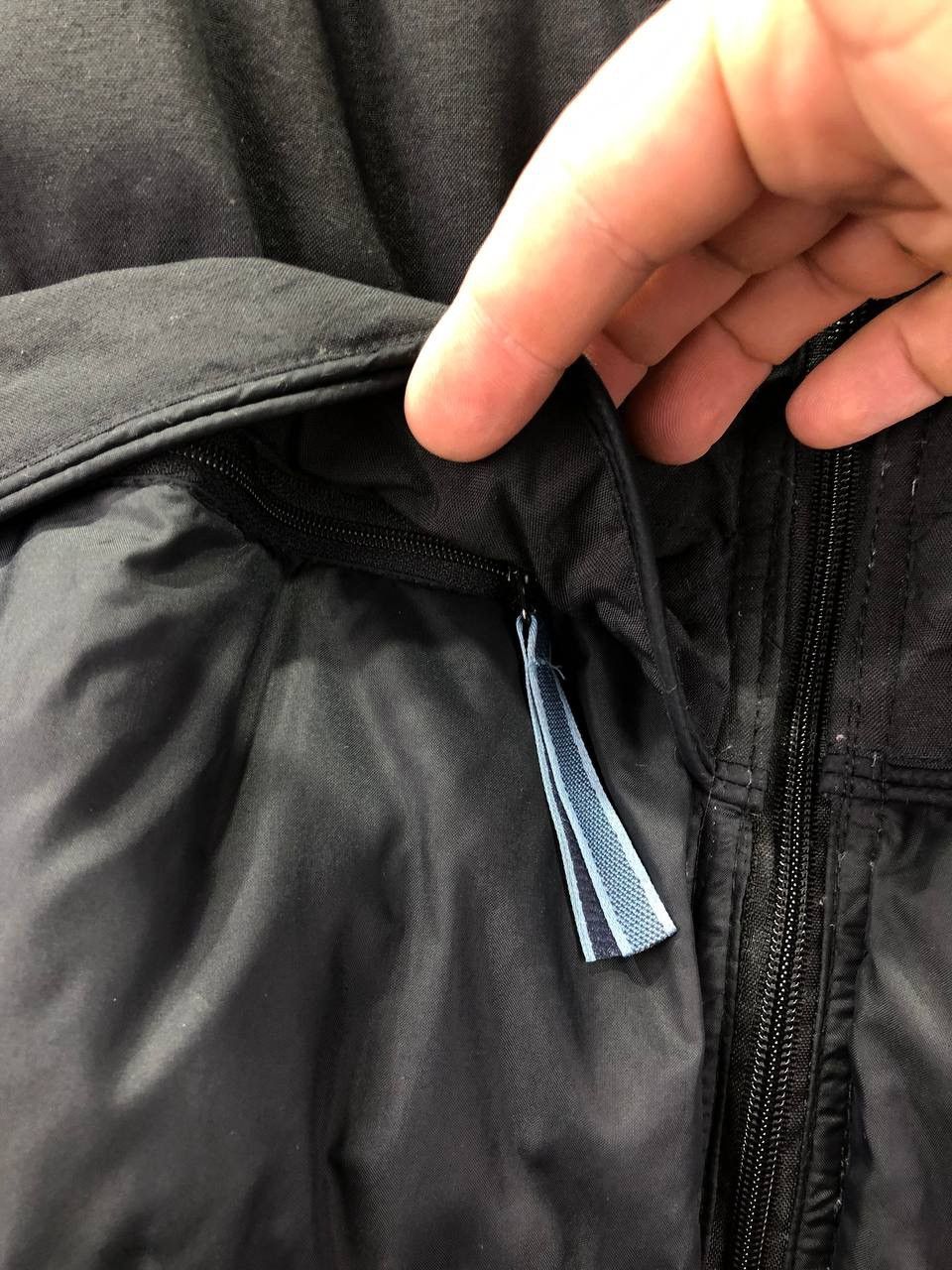 Vintage Vintage Black Down Puffer Nike Oregon USA Jacket Size US L / EU 52-54 / 3 - 4 Thumbnail
