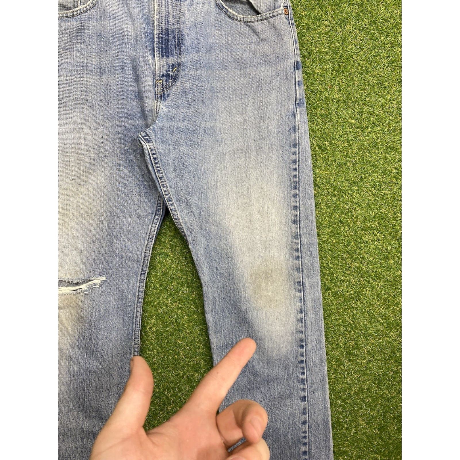 Levi's VINTAGE Levi's 505 Jeans Mens 33x30 Regular Fit Straight Leg Medium Wash Workwear Blue Cotton Denim Pants Regular Mens 33 30 Size US 33 - 4 Thumbnail
