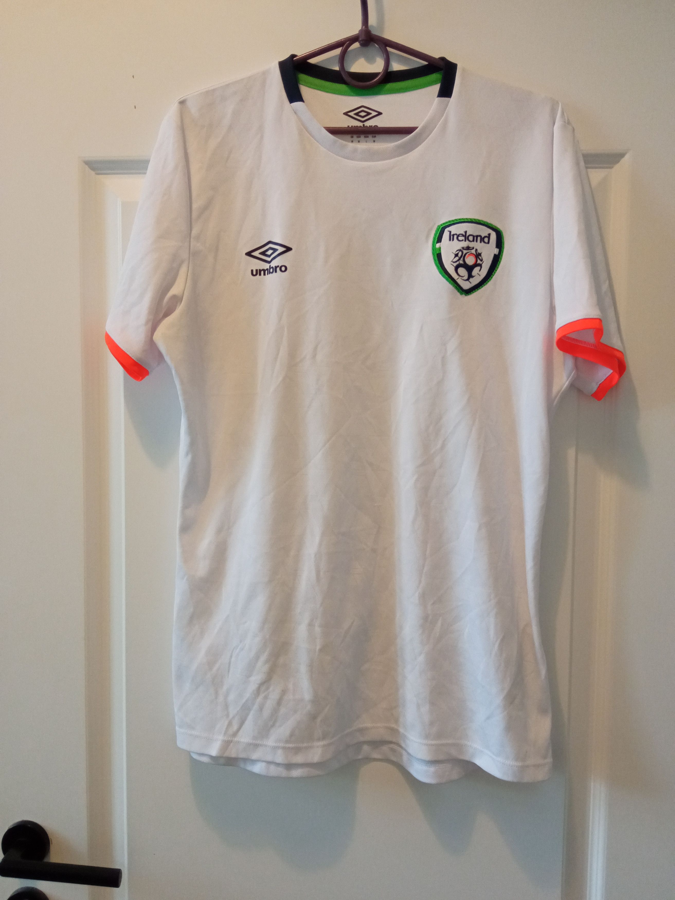 Umbro × Vintage Republic of Ireland Away football shirt Size US M / EU 48-50 / 2 - 1 Thumbnail