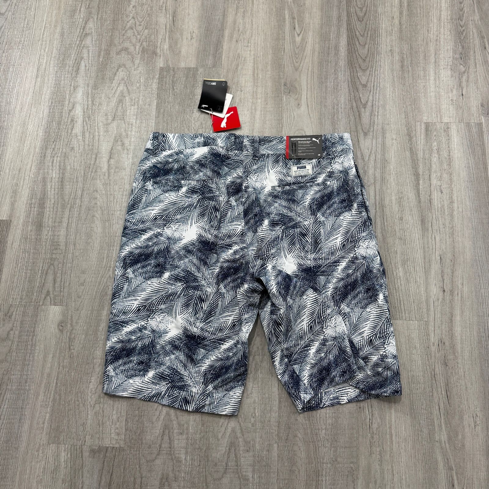 Puma NWT Puma Shorts Men's 38 Blue White Palms Dark TC11422 Size US 38 / EU 54 - 7 Thumbnail