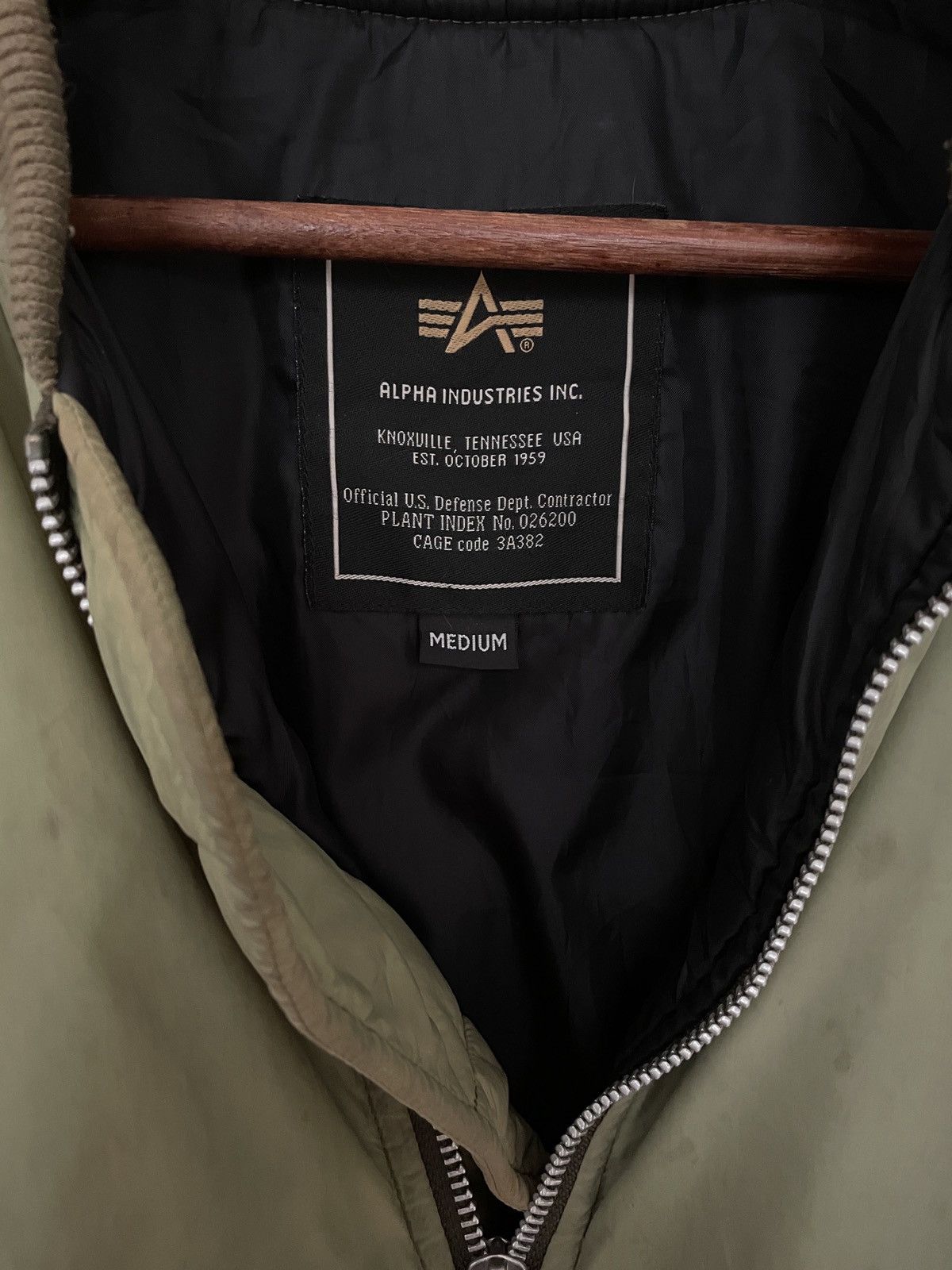 Alpha Industries Vintage Brand Alpha Industries Sun Faded Jacket 1990s Size US M / EU 48-50 / 2 - 7 Thumbnail