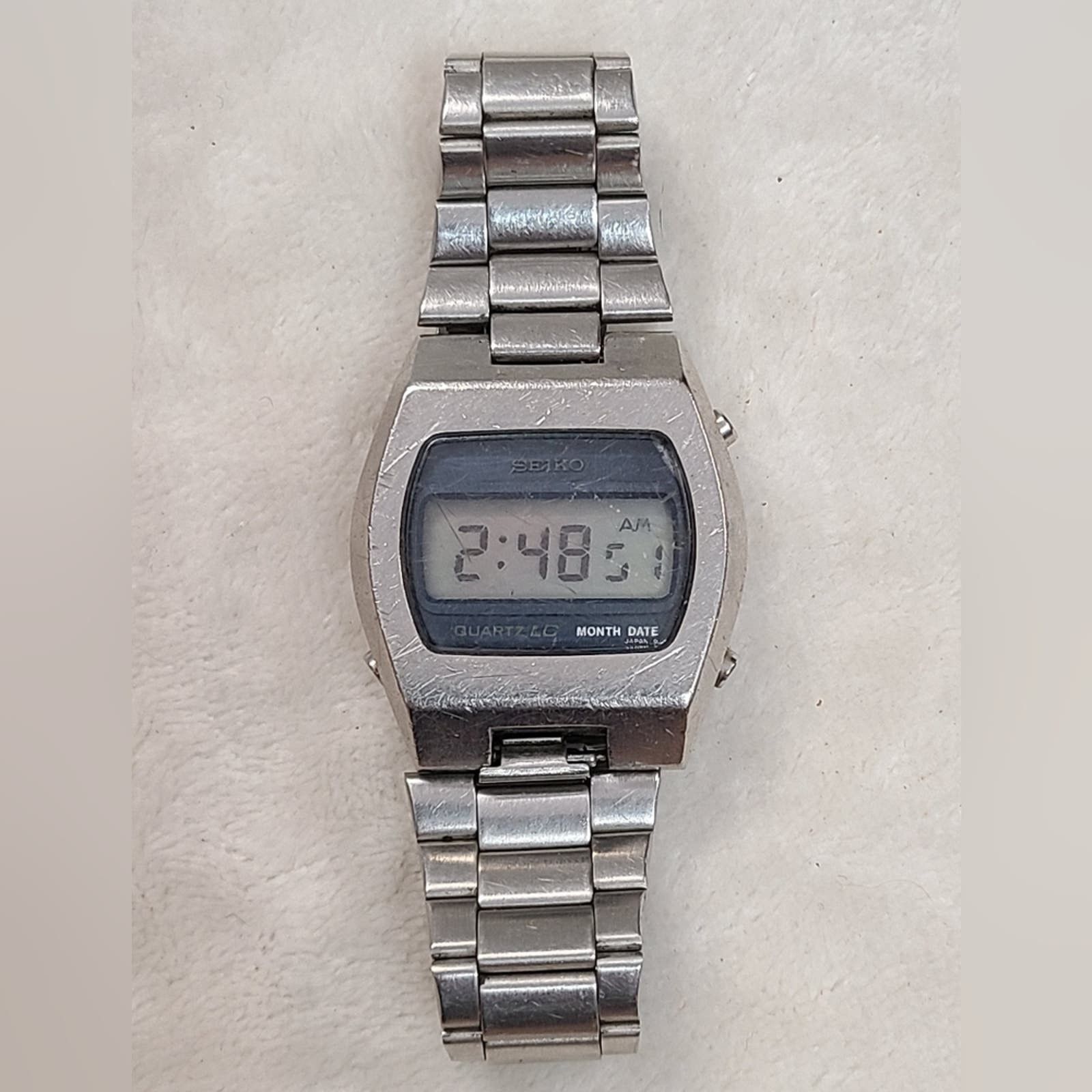 image of Vintage 70's Seiko Men's Silver Tone Digital Watch