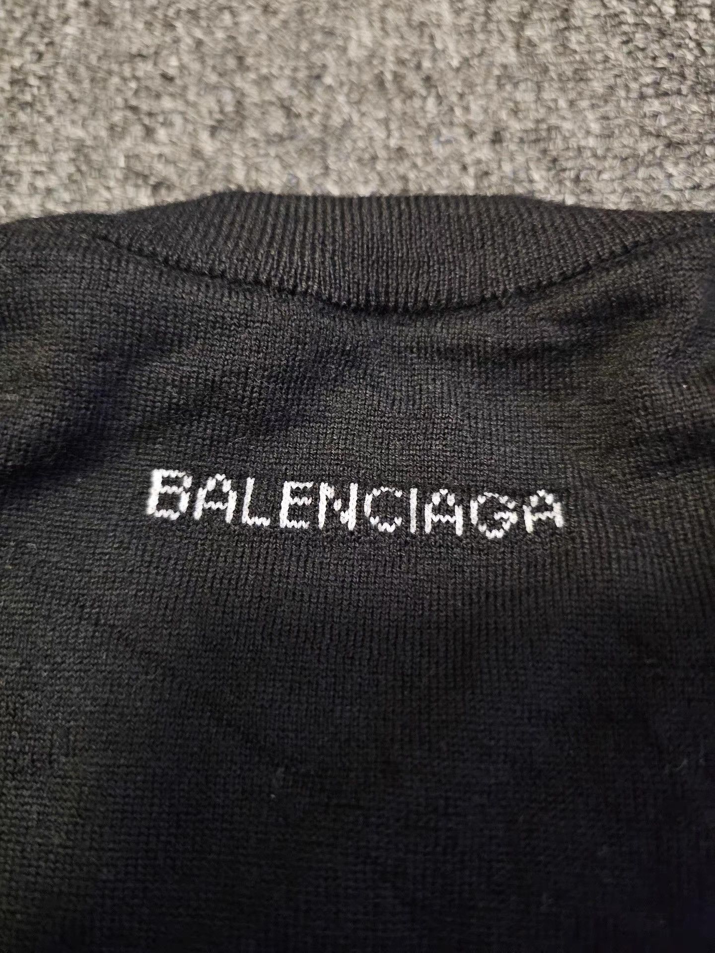 Balenciaga Balenciaga men's wool sweater Q4 Size US M / EU 48-50 / 2 - 4 Thumbnail