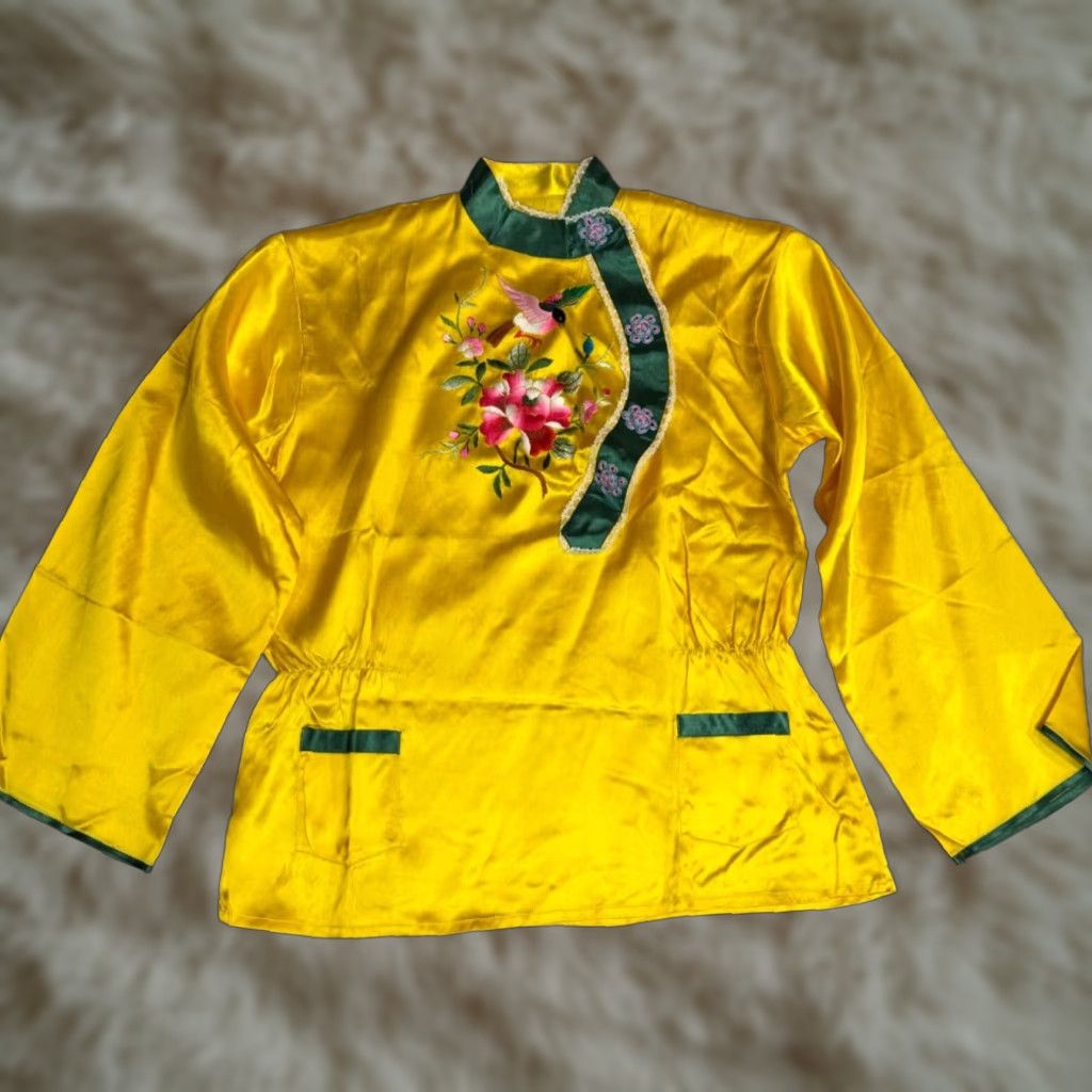 Vintage Vtg 40's-50's Womens Embroidered WWII Souvenir Top M Yellow Lounge Sleep Japan Shirt Womens M Yellow Embroidered WWII Souvenir Top Size M / US 6-8 / IT 42-44 - 1 Thumbnail