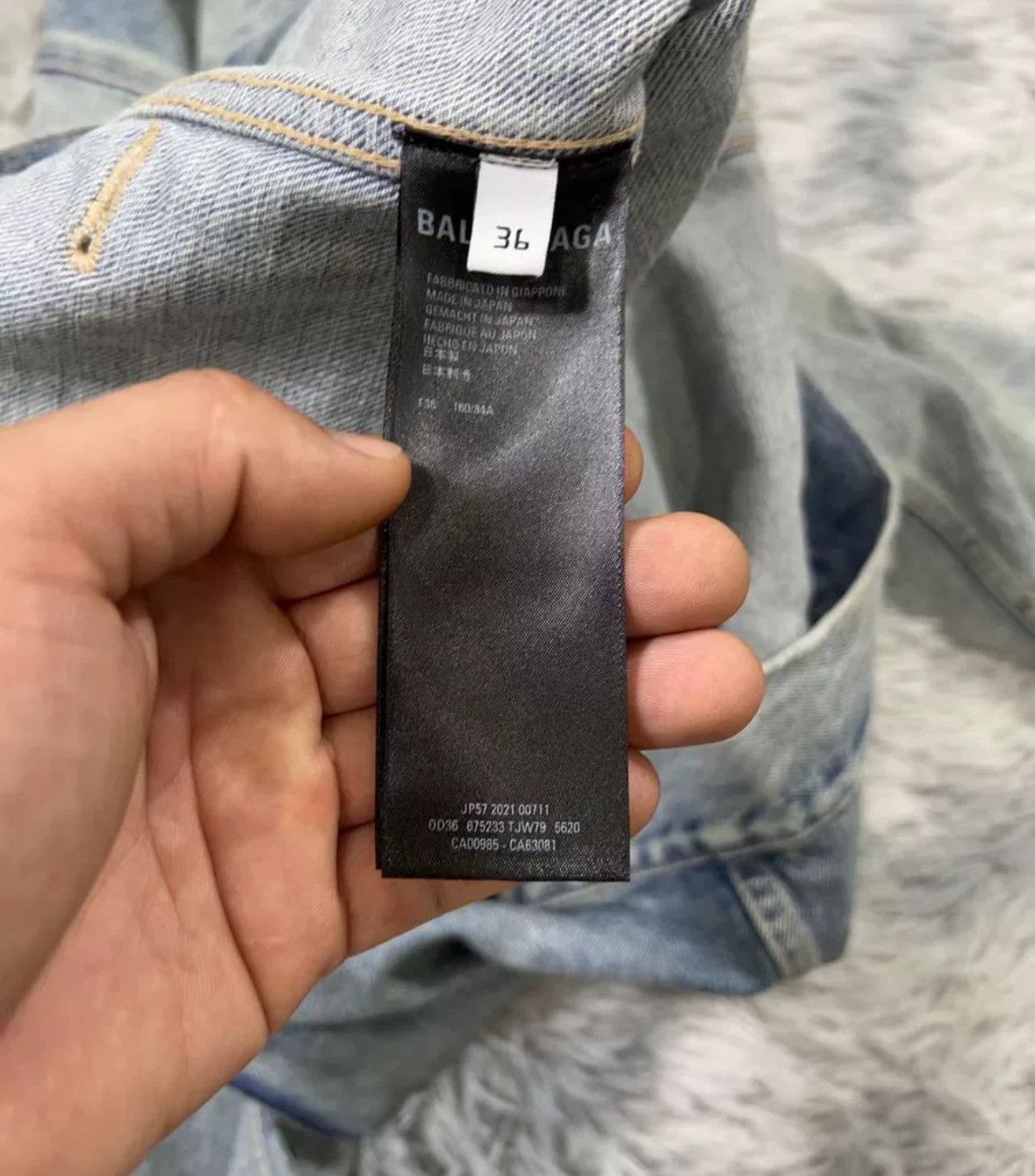 Balenciaga Balenciaga washed denim jacket 2410-Nextarrow Size US M / EU 48-50 / 2 - 6 Thumbnail