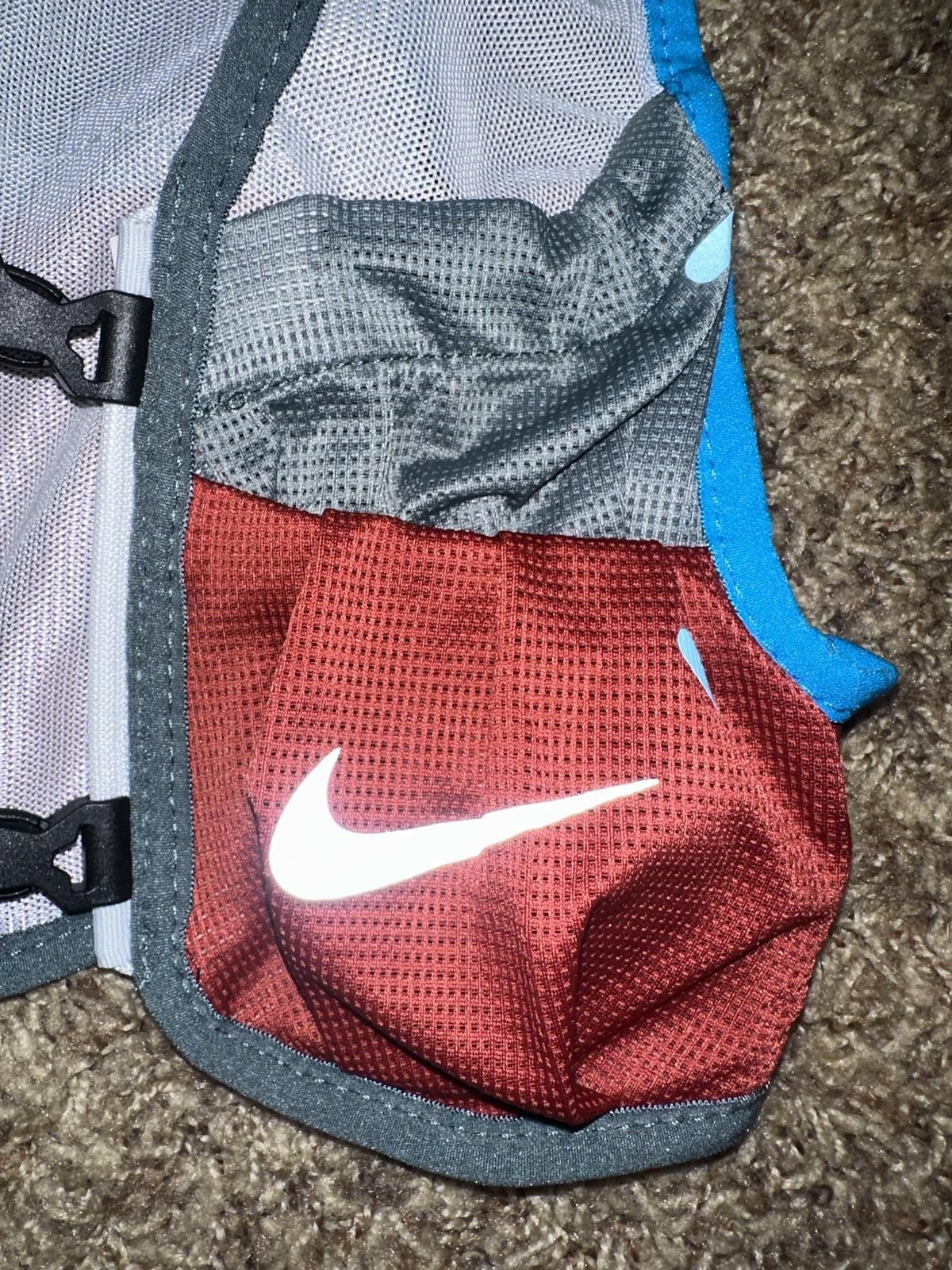 Nike Nike Men’s Trail Laufweste Vest Size US L / EU 52-54 / 3 - 2 Thumbnail