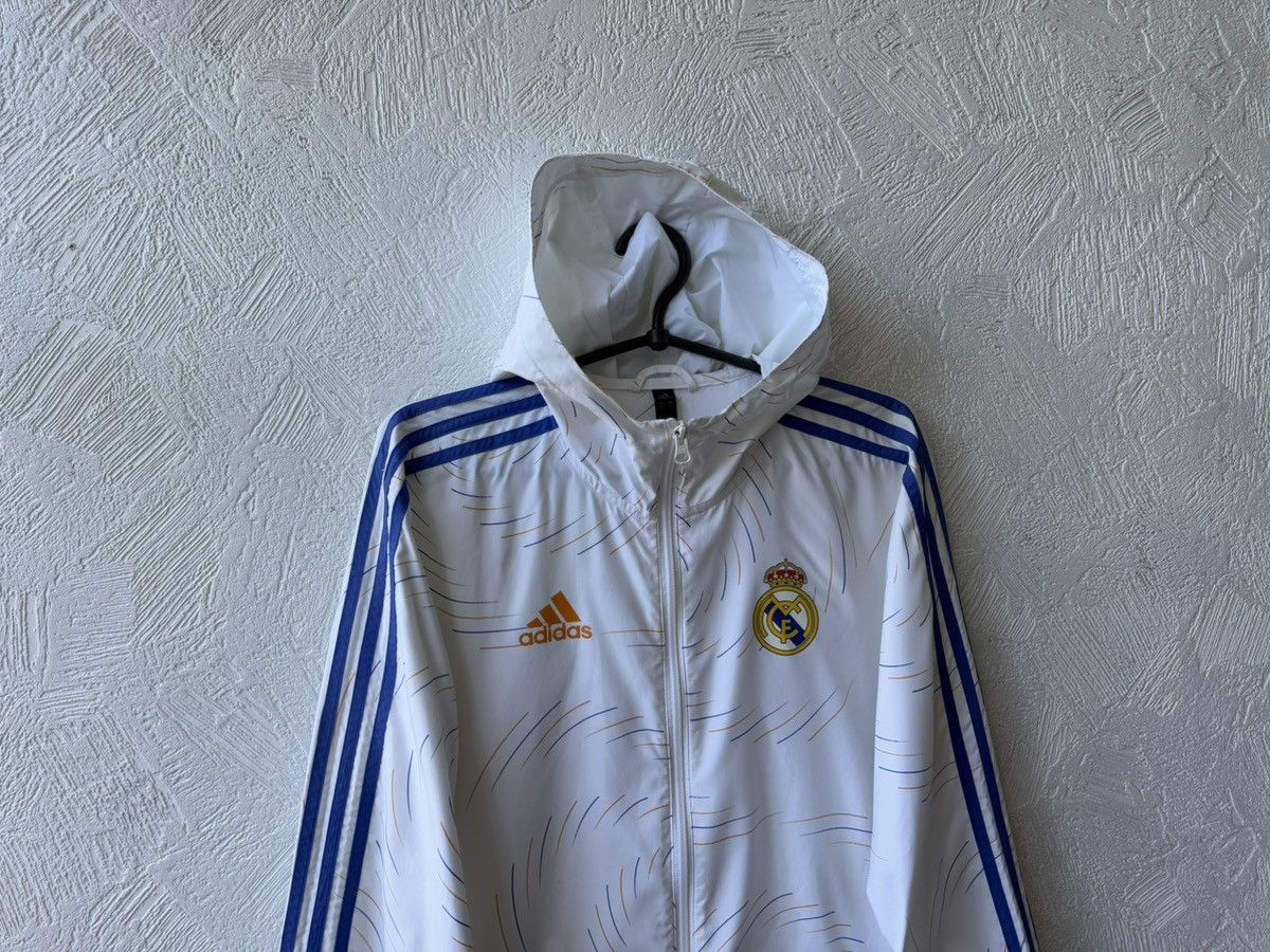 Vintage Adidas Real Madrid Light Jacket Size US S / EU 44-46 / 1 - 2 Thumbnail