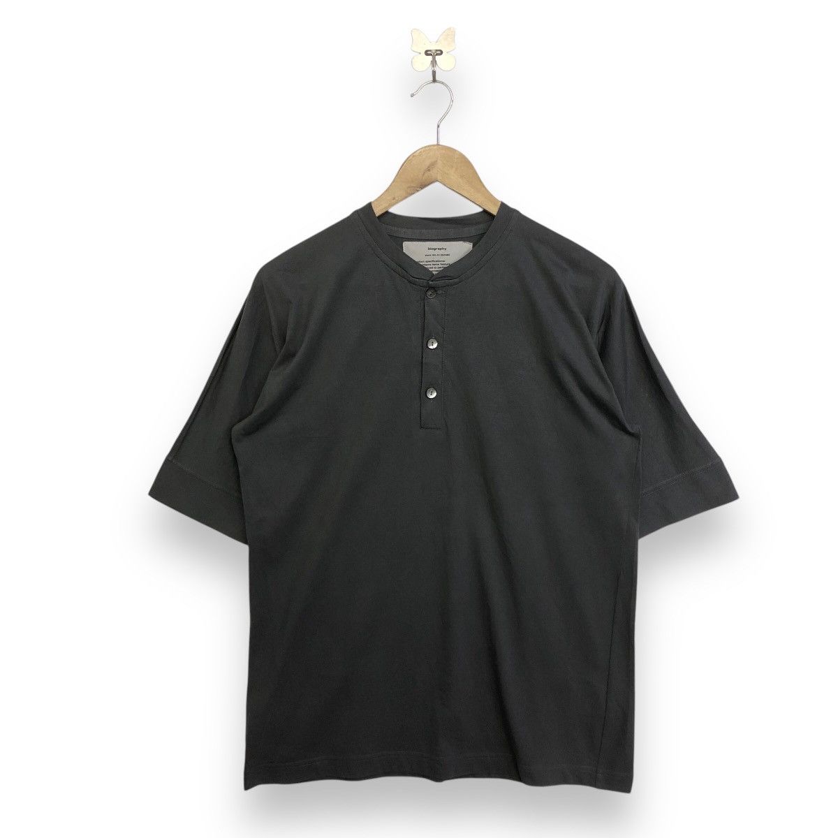 Japanese Brand BIOGRAPHY CHINESE COLLAR MINIMALIST PLAIN TSHIRT Size US S / EU 44-46 / 1 - 1 Thumbnail