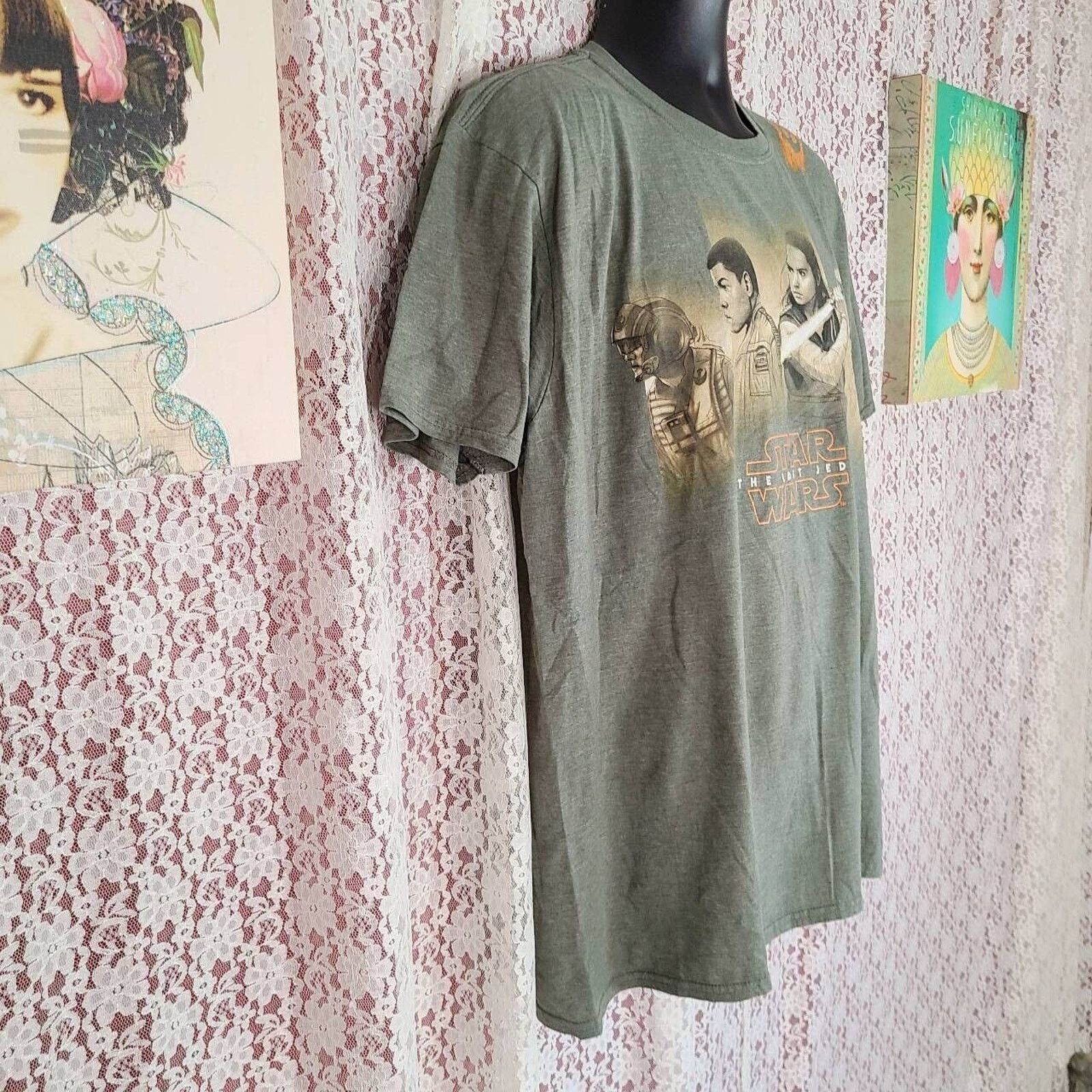 Disney Star Wars The Last Jedi Mens Disney T-Shirt Green Orange XL Size US XL / EU 56 / 4 - 3 Thumbnail