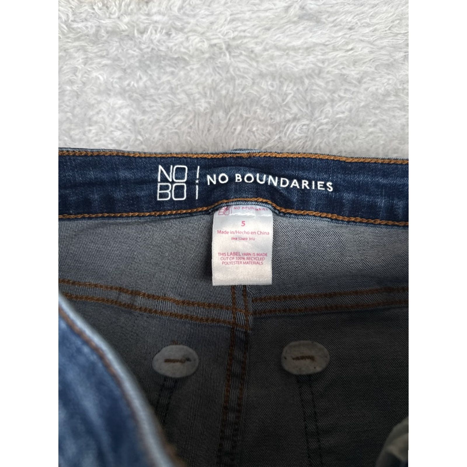 Vintage No Boundaries Jeans Women 5 Blue Denim Distressed Flared Mid Rise 24x30 Jeans Women 5 Blue Denim Distressed Flared Mid Rise 30x24 Size 27" / US 4 / IT 40 - 6 Thumbnail