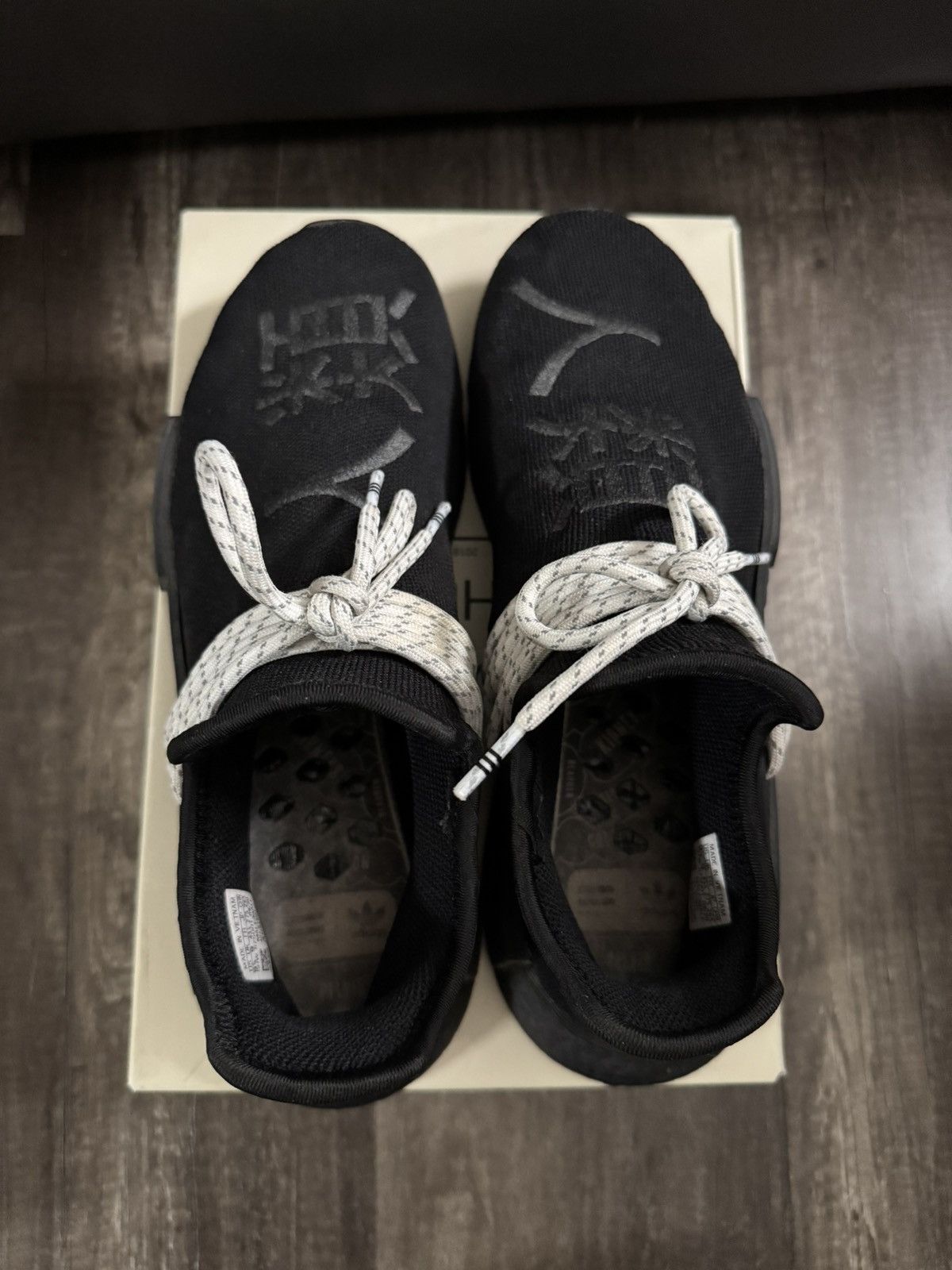Adidas × Pharrell Pharrell NMD Hu Size US 9.5 / EU 42-43 - 5 Thumbnail