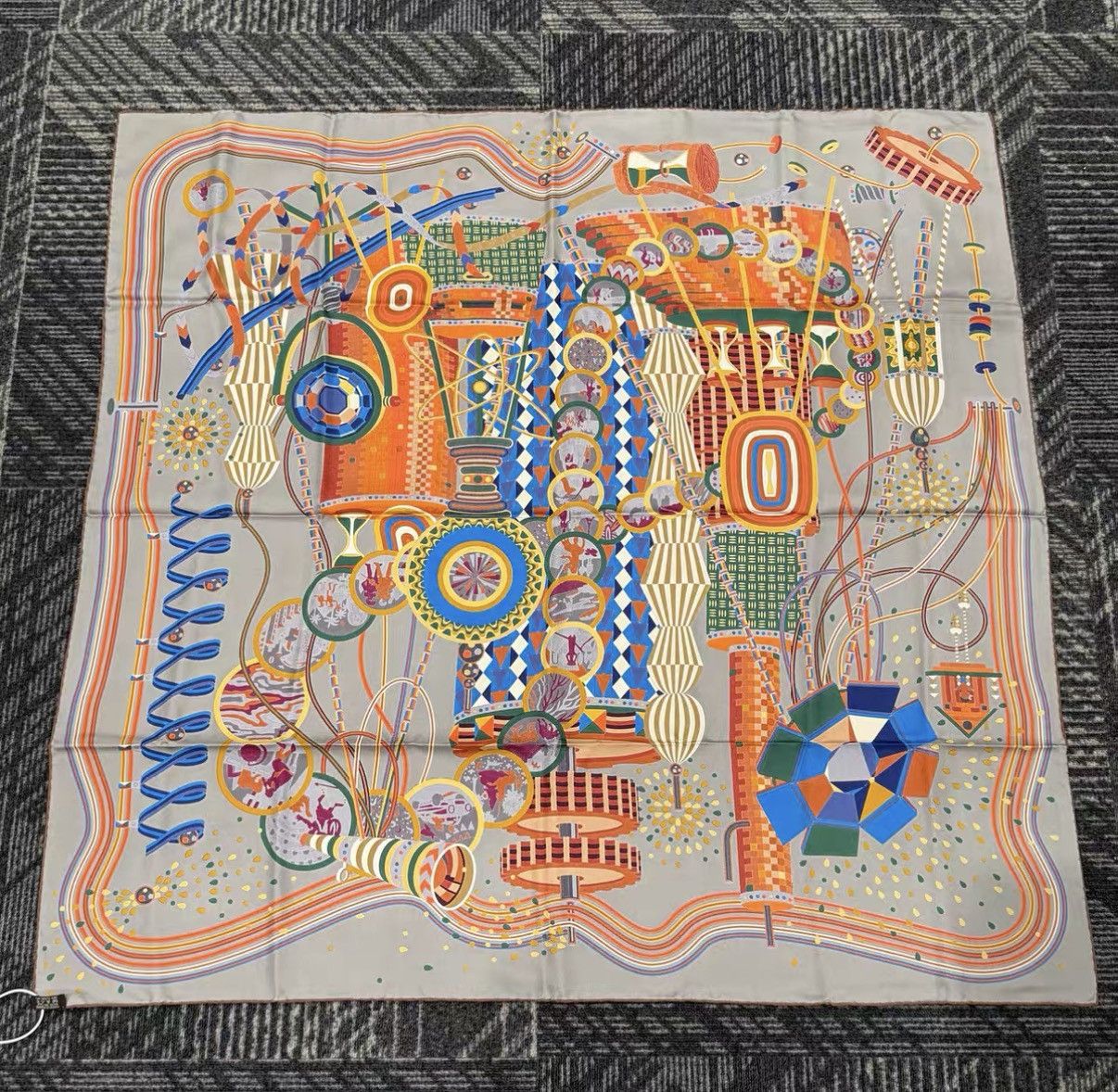Hermes Hermès Le Laboratoire du Temps Silk Scarf J42 Size ONE SIZE - 1 Thumbnail