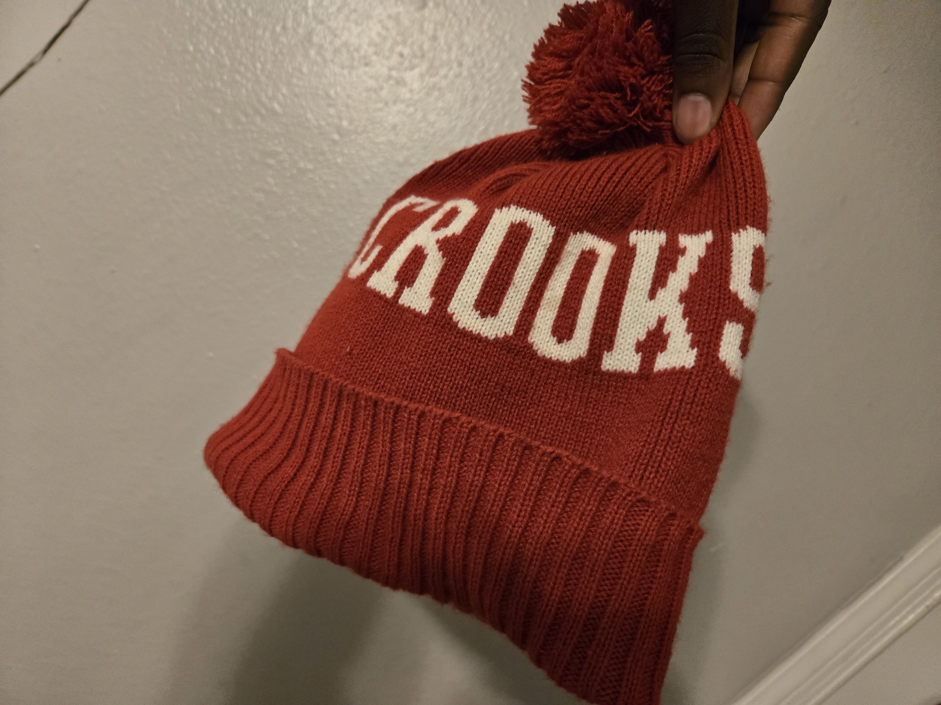 Crooks & Castles Crooks & Castles "Crooks" Spellout Pom Beanie Size ONE SIZE - 1 Thumbnail