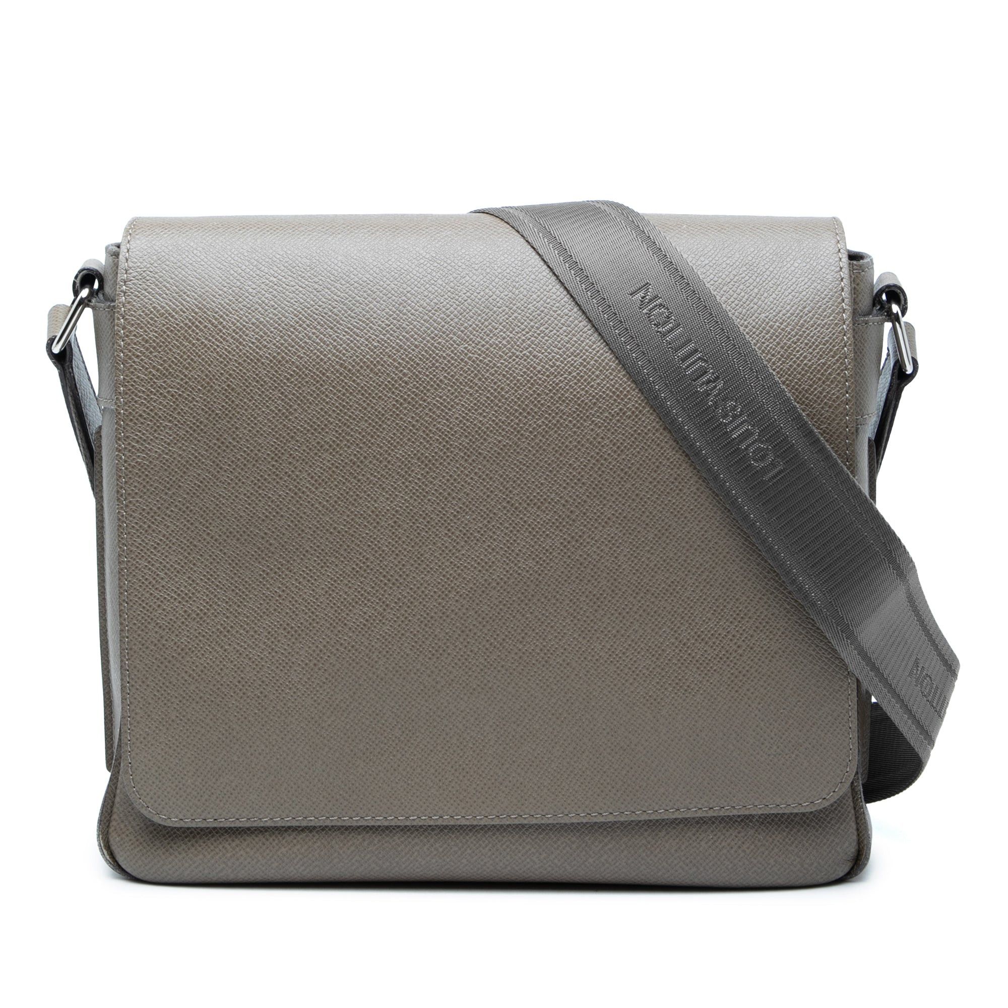 Louis Vuitton Taiga Roman PM Size ONE SIZE - 1 Thumbnail