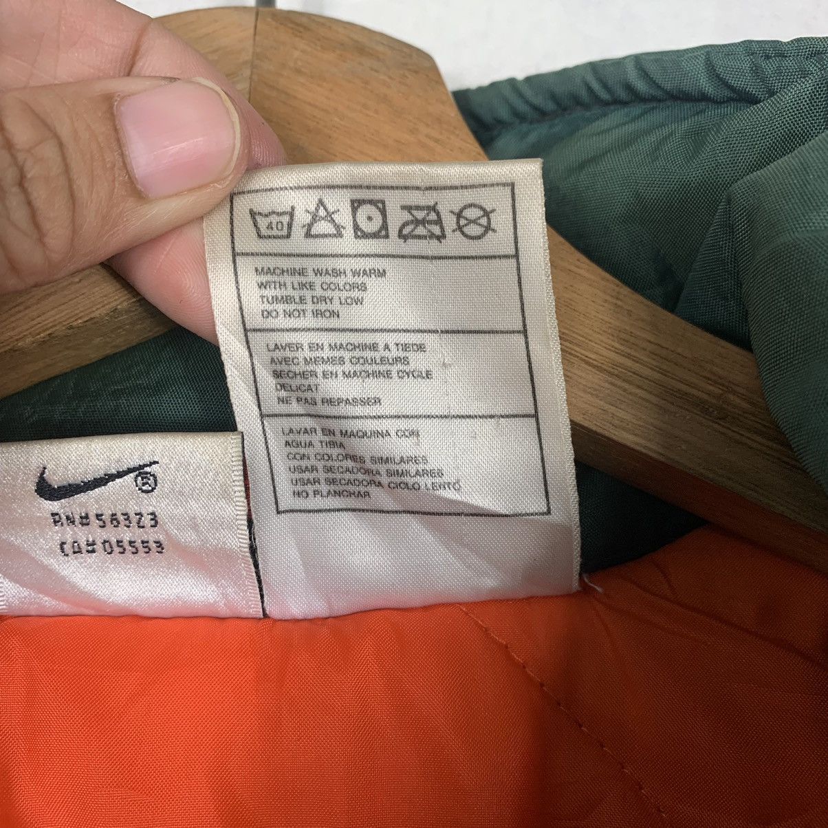 Nike Vintage Nike Swoosh Big Logo Jacket Size US M / EU 48-50 / 2 - 20 Thumbnail