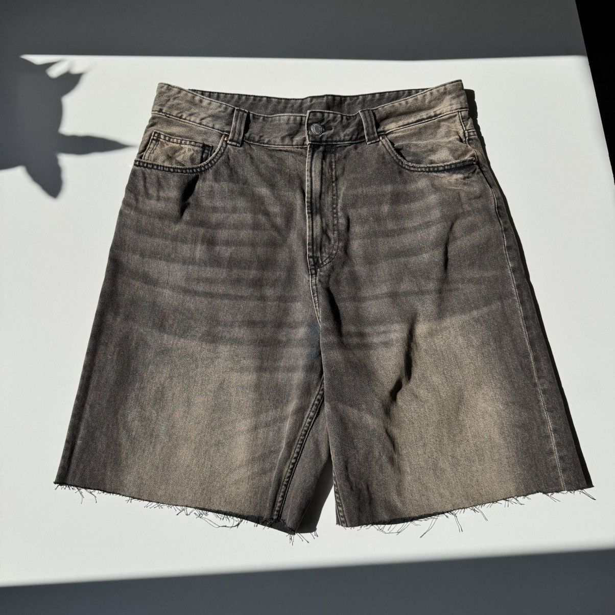 Acne Studios × Japanese Brand Washed and Faded Khaki Jorts Oversized baggy grunge Size US 35 - 12 Thumbnail