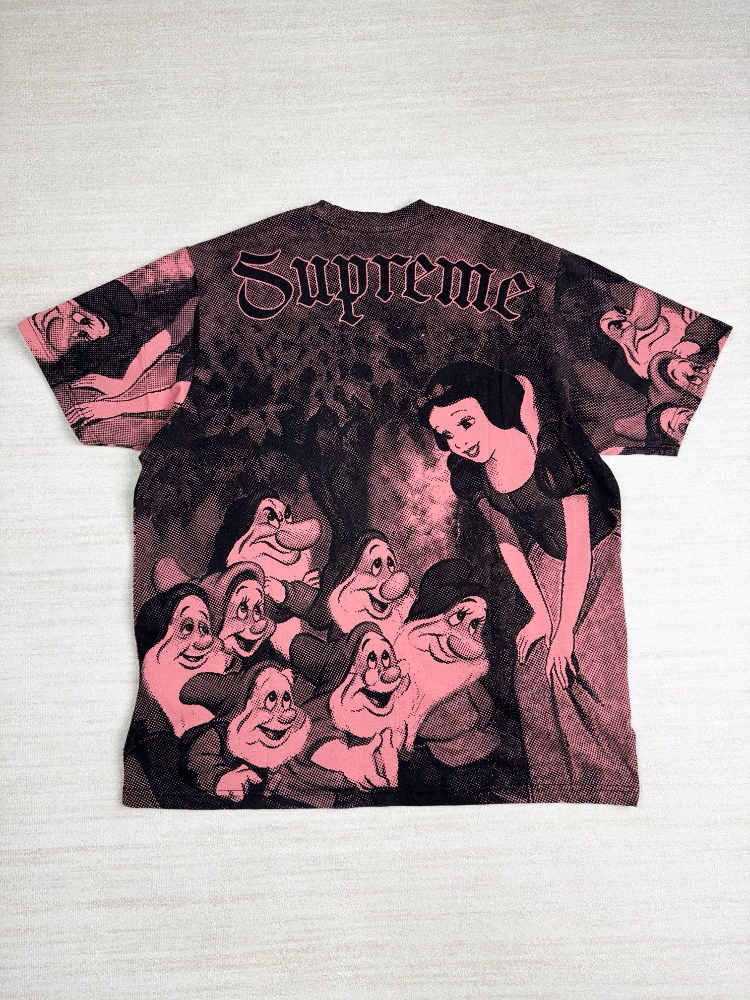 Supreme snow white tee Size US L / EU 52-54 / 3 - 3 Thumbnail