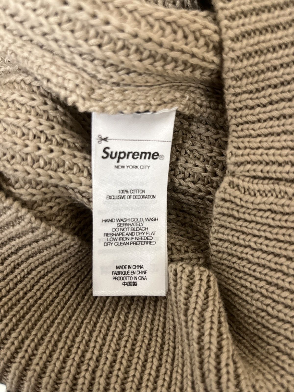Supreme Supreme Small Box Ribbed Sweater FW23 Size US M / EU 48-50 / 2 - 4 Thumbnail