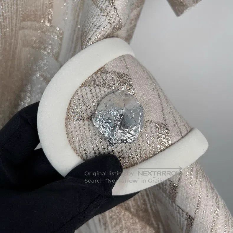 Louis Vuitton Louis Vuitton Gold silk embroidery in beige colour dress Size XS / US 0-2 / IT 36-38 - 5 Thumbnail