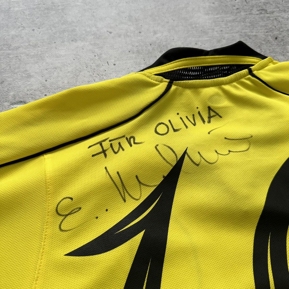 Vintage Gems BSC Young Boys 2004-2005 Home #16 Melunovic Signature Size US L / EU 52-54 / 3 - 18 Thumbnail