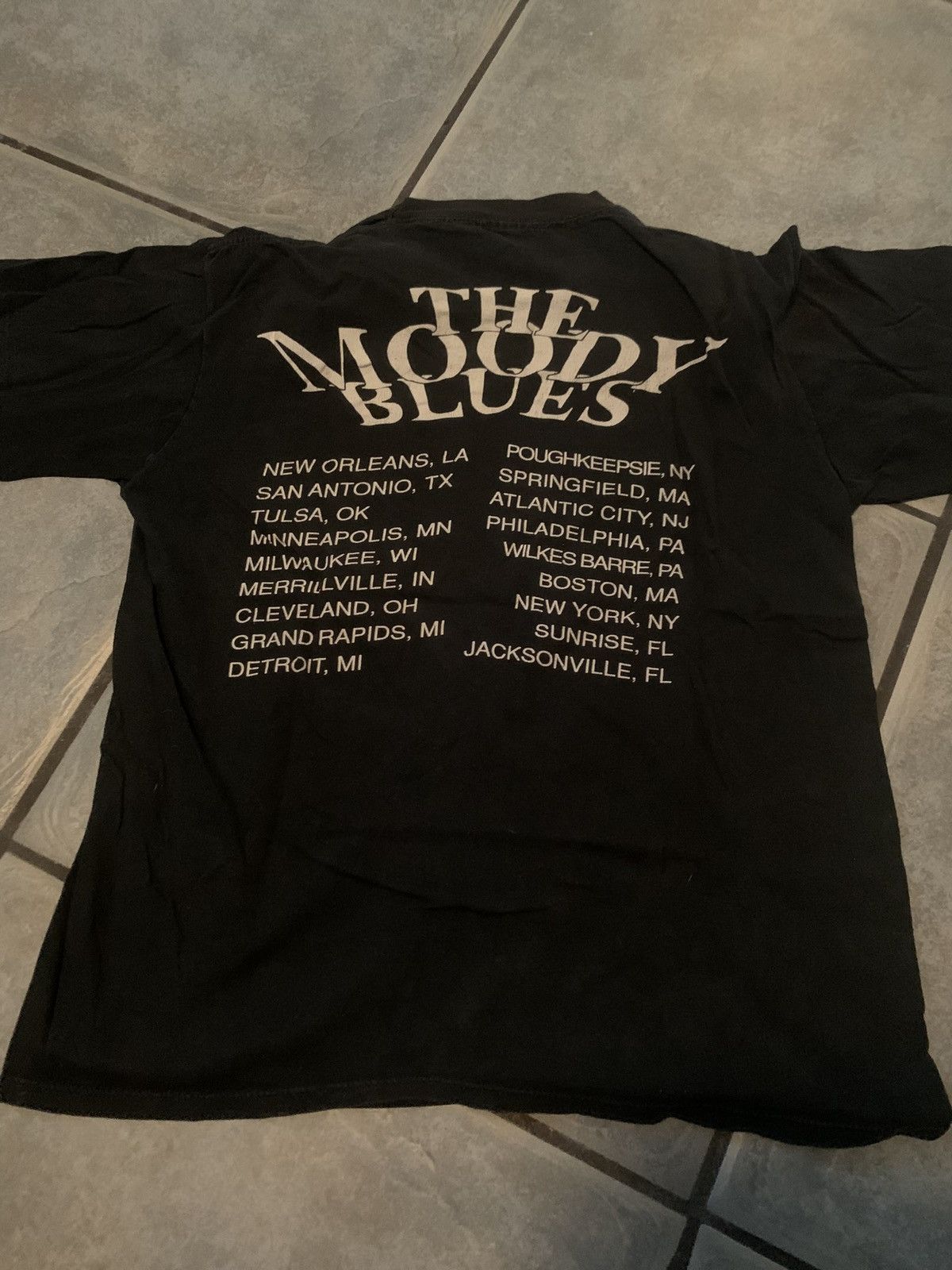 Band Tees Vintage SINGLE STITCHED "THE MOODY BLUES" TOUR TEE - 1991 Size US L / EU 52-54 / 3 - 6 Thumbnail
