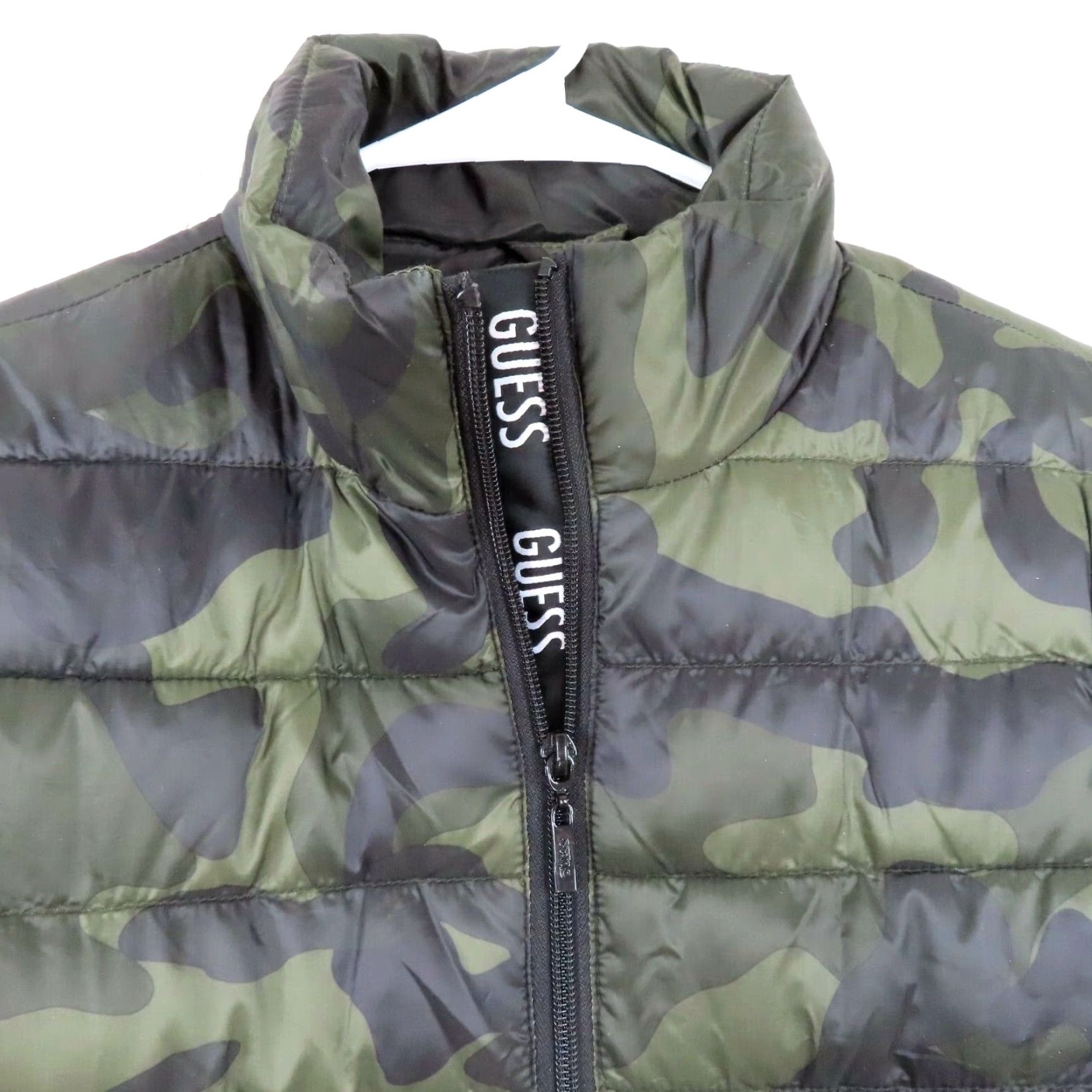 Guess GUESS Womens XS Puffer Jacket Camouflage Aden Logo Coat Shirt (Jacket) Body: Green (Camouflage) Regular Size XS Womens Size XS / US 0-2 / IT 36-38 - 2 Thumbnail