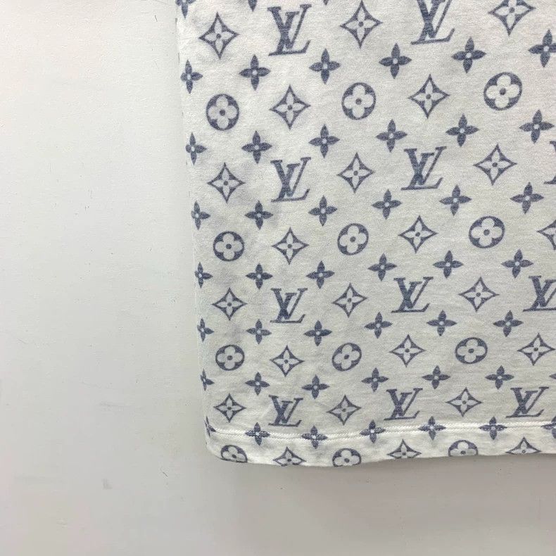 Louis Vuitton Louis Vuitton White logo full-print cotton crewneck short- Size L / US 10 / IT 46 - 4 Thumbnail