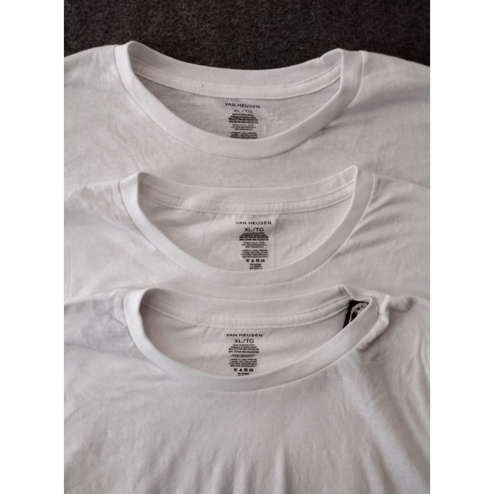 Van Heusen Van Heusen Unissex T-Shirt 3 Pack Shirt XL White Cotton/Polyester Crew Neck Short Sleeve Vintage? Size US XL / EU 56 / 4 - 3 Thumbnail