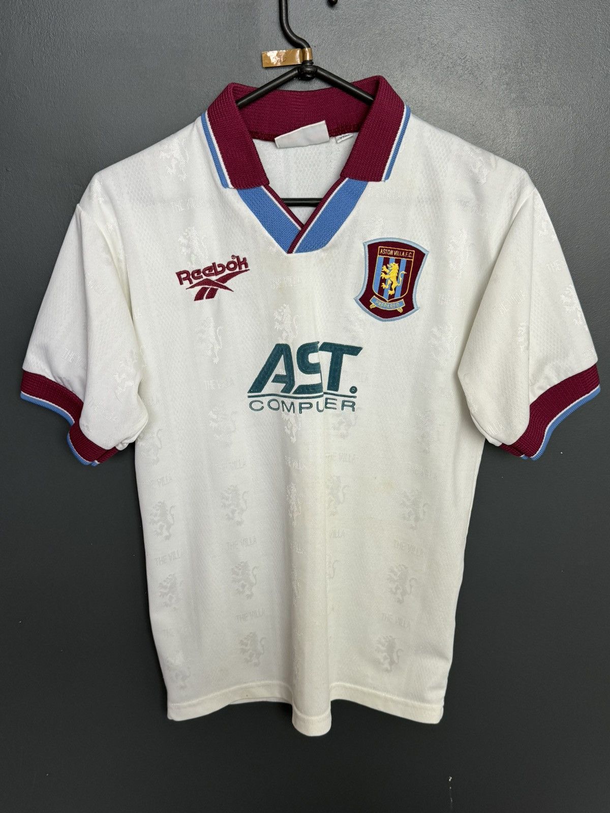 Reebok KIDS Aston Villa 96/98 Away Football Jersey Size US XS / EU 42 / 0 - 1 Thumbnail