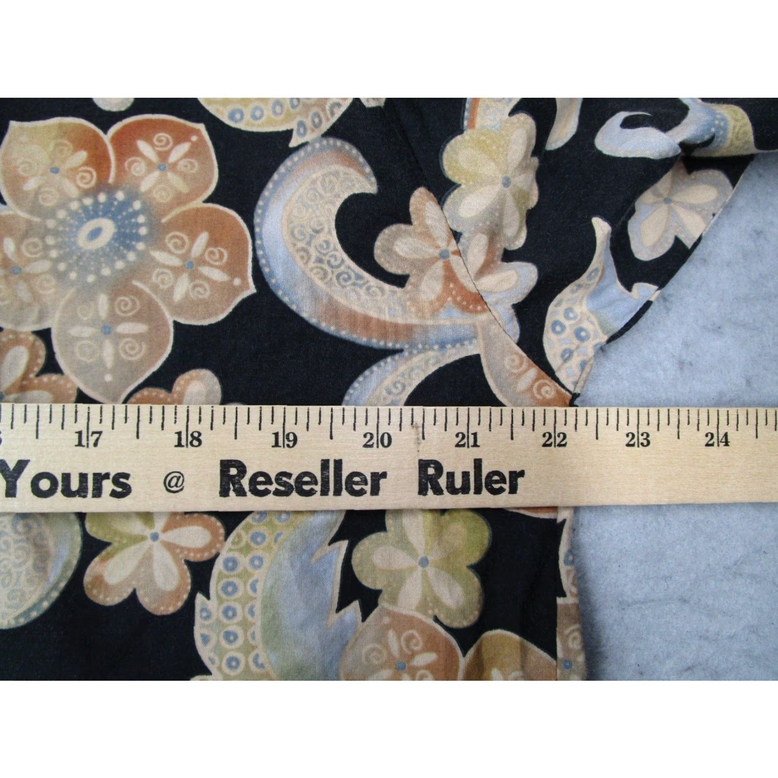 Tori Richard Tori Richard Men's Medium Black Floral Short Sleeve Button Up Hawaiian Cotton Lawn Shirt Size US M / EU 48-50 / 2 - 6 Thumbnail