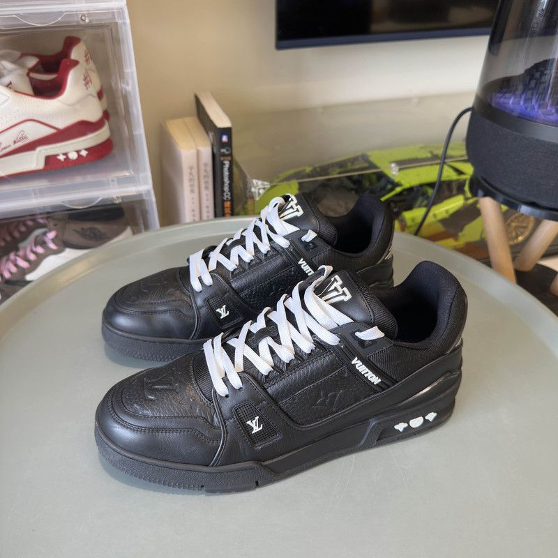 Louis Vuitton Louis Vuitton Trainer Black Leather Low-Top Sneakers 0079 Size US 8.5 / EU 41-42 - 1 Thumbnail