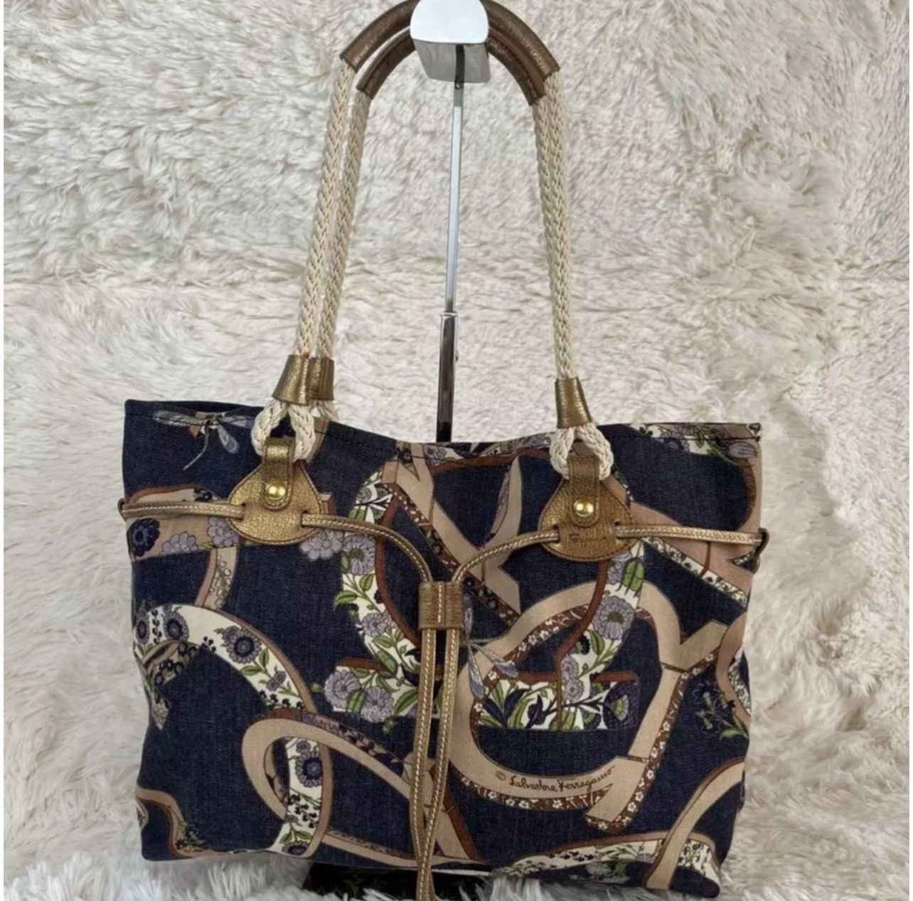 Salvatore Ferragamo Vintage Salvatore Ferragamo Flora Gancini Denim Shoulder Bag Size ONE SIZE - 2 Thumbnail