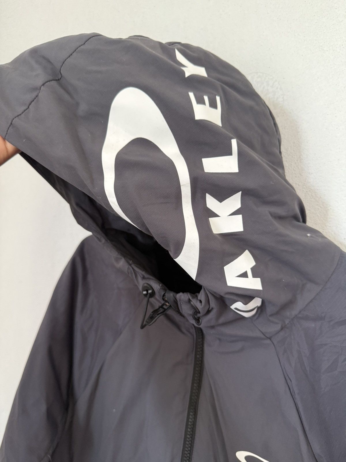 Oakley OAKLEY ZIPPER JACKET WITH HOODIE GRAY Size US M / EU 48-50 / 2 - 3 Thumbnail