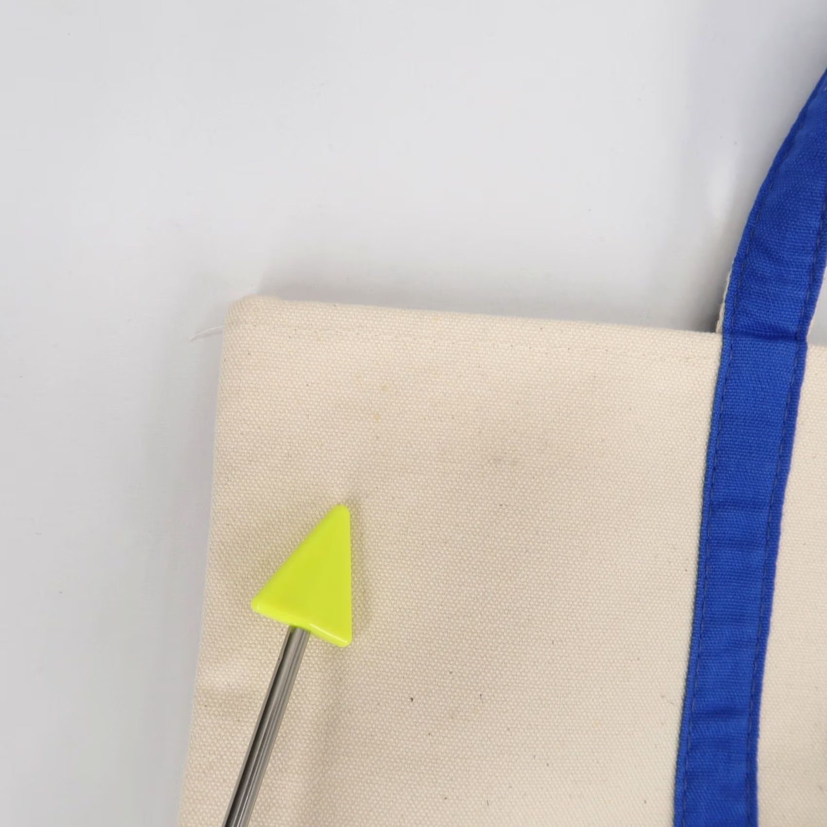 Bloomingdale's VINTAGE Bloomingdale's Bloomies Tote Bag Cream Logo Canvas Blue Tote Women Size ONE SIZE - 6 Thumbnail