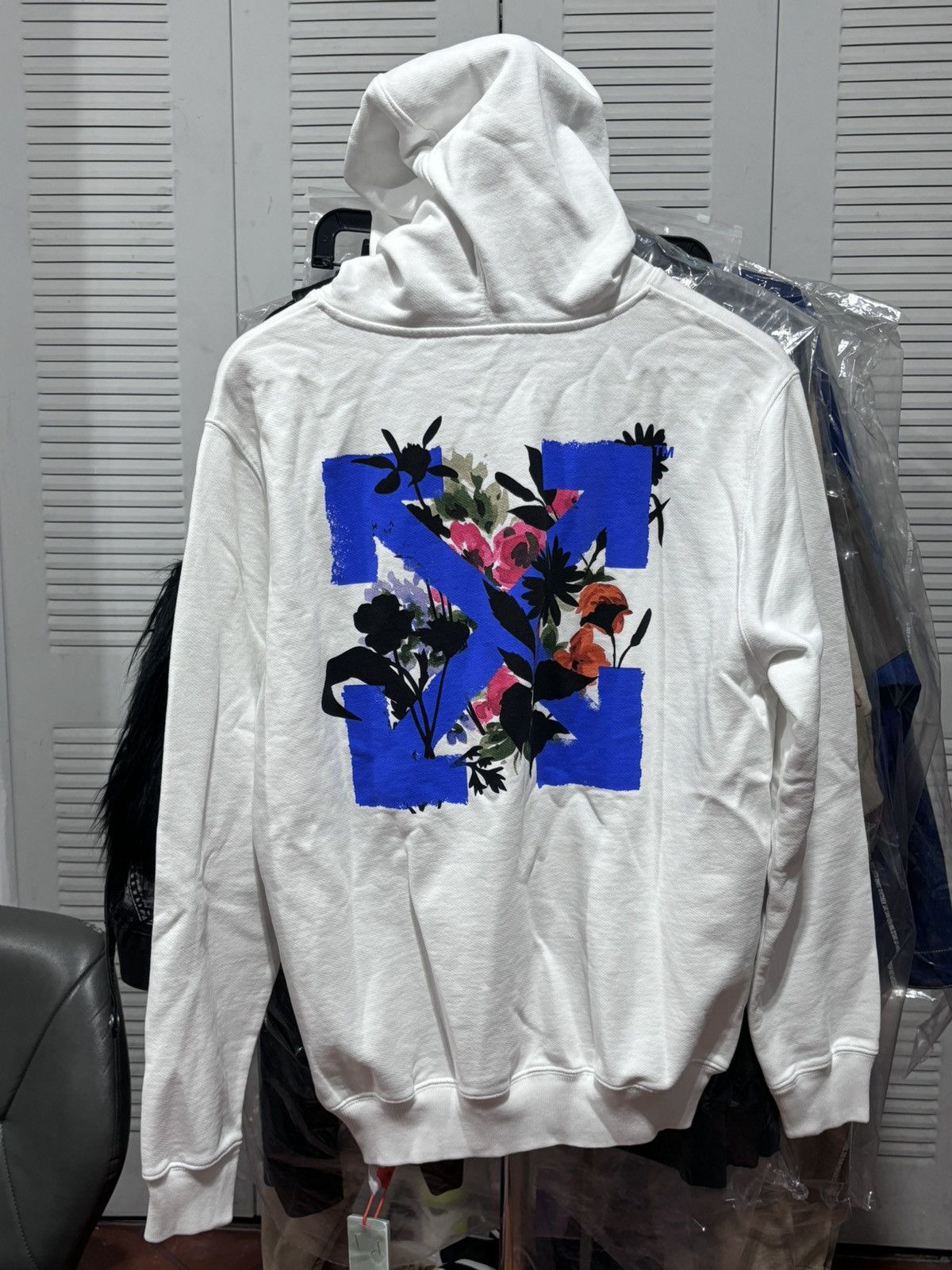 Off-White Off-White FLOWERS ARROWS REG HOODIE WHITE BLUE Size US XS / EU 42 / 0 - 3 Thumbnail