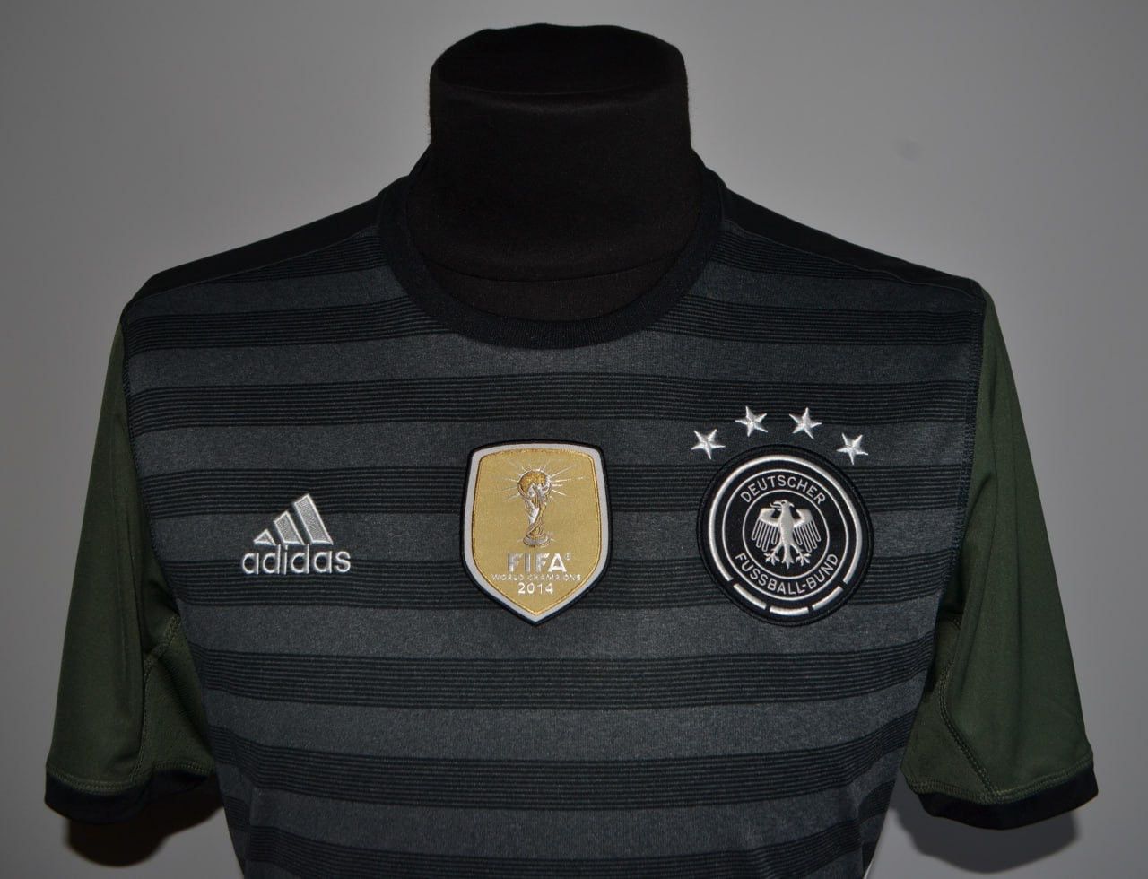 Adidas GERMANY SHIRT AWAY ADIDAS JERSEY FOOTBALL SOCCER SIZE L Size US L / EU 52-54 / 3 - 2 Thumbnail