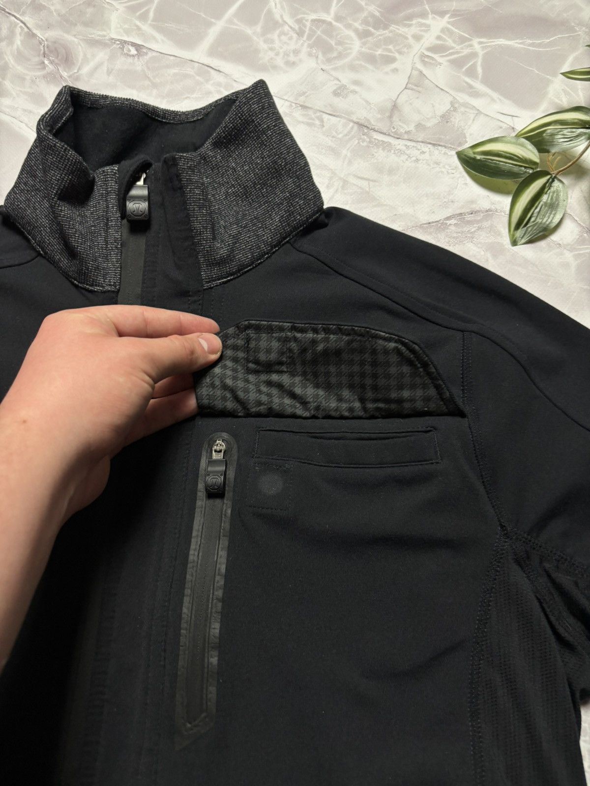 Lululemon Lululemon Luon Vent Tech FZ Jacket Magnetic Pocket Mens M Size US M / EU 48-50 / 2 - 3 Thumbnail