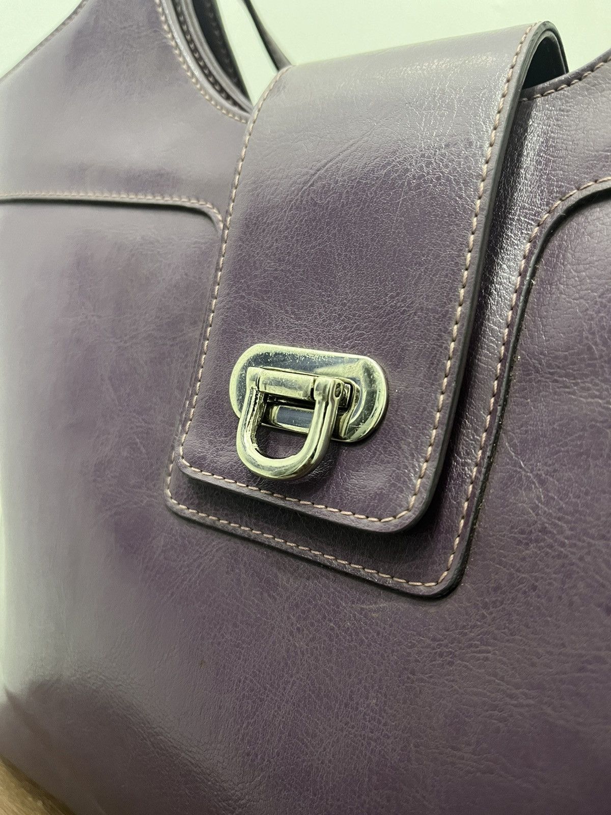 Branded Leather Lizclaiborne Purple Leather Bag Vintage Size ONE SIZE - 2 Thumbnail