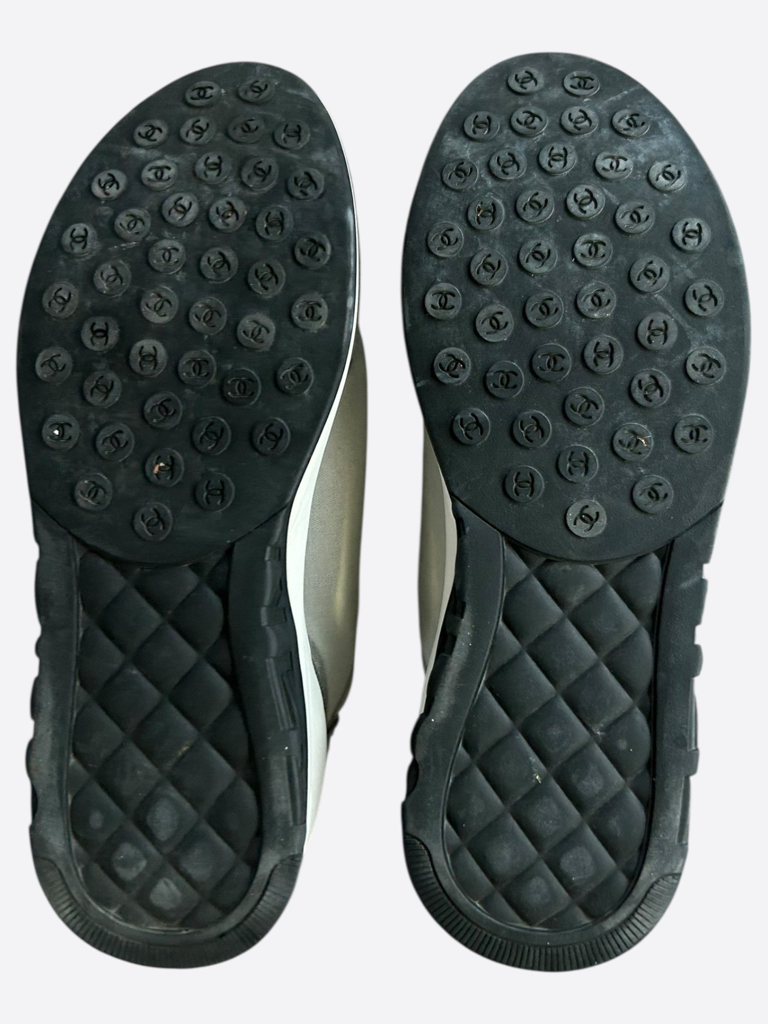 Chanel Chanel Grey & Black CC Logo Runners Size US 10 / EU 43 - 7 Thumbnail
