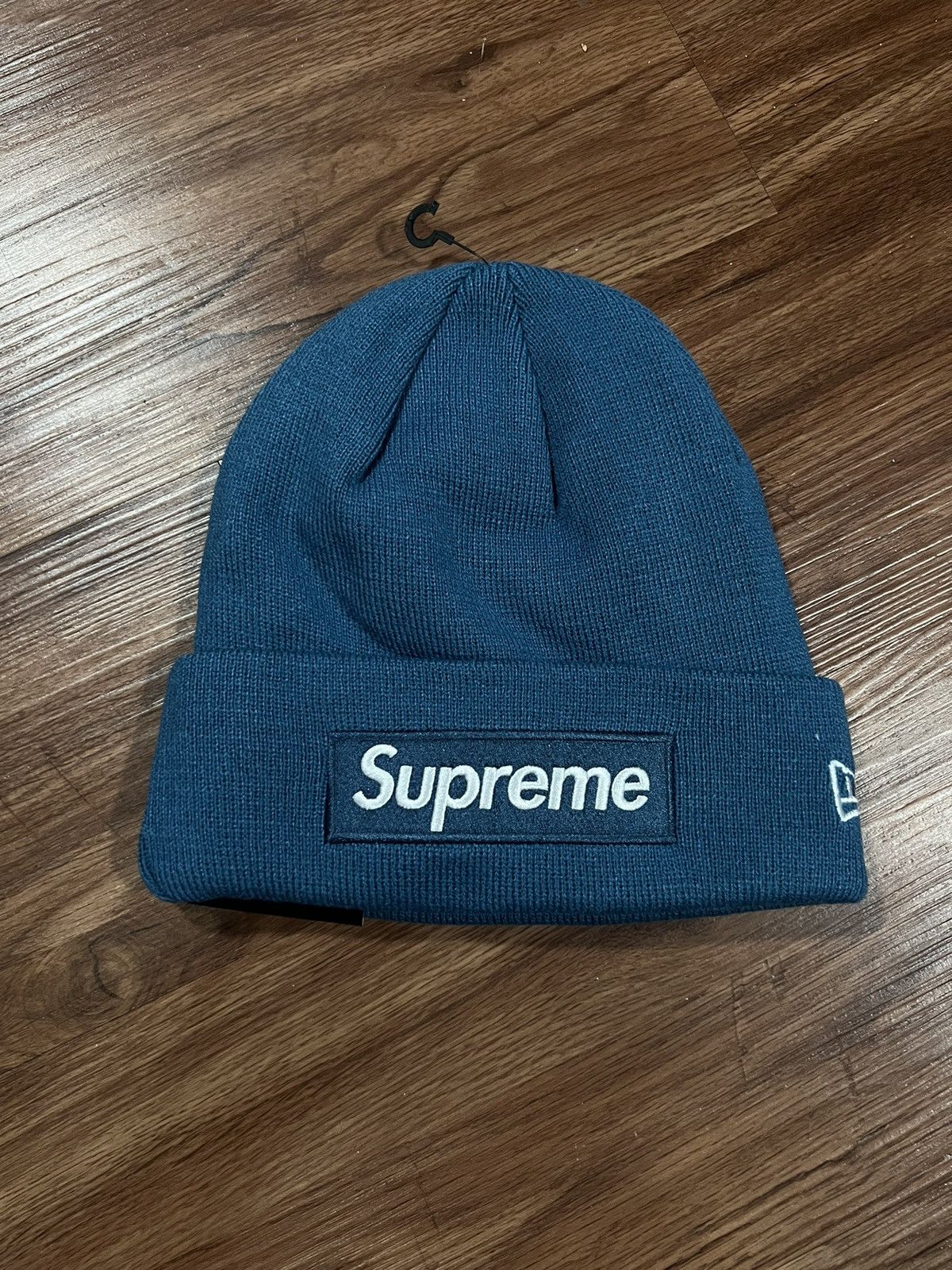 Hypebeast Supreme Box Logo Beanie Size ONE SIZE - 1 Thumbnail