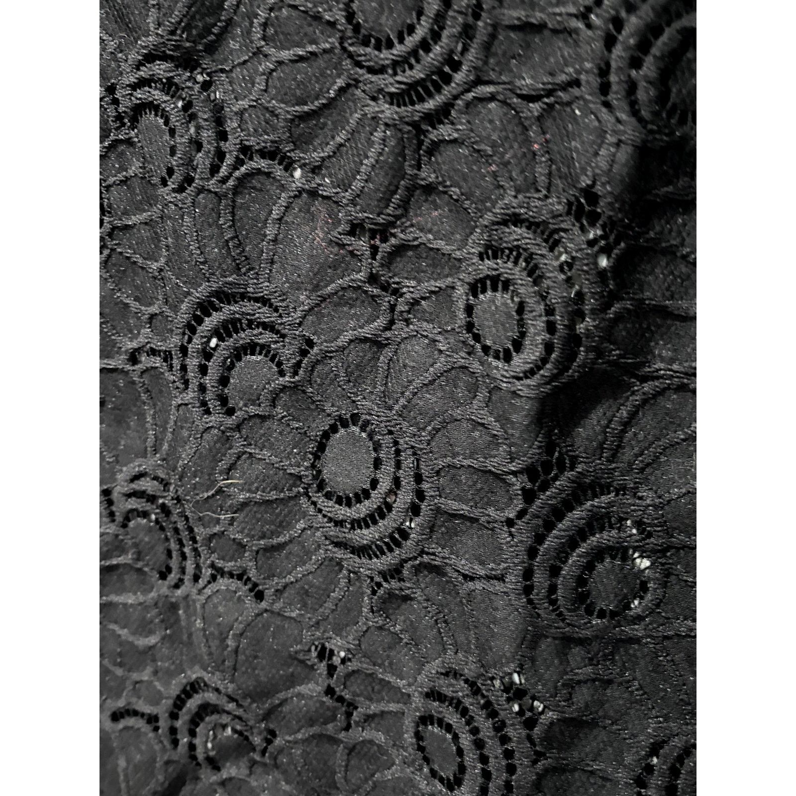 Loft LOFT Ann Taylor Black Embroidered Cut Out Short Sleeve Top Size M / US 6-8 / IT 42-44 - 3 Thumbnail