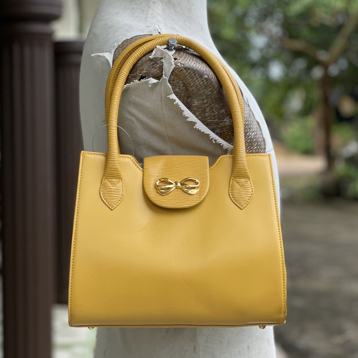Hanae Mori × Leather × Vintage Vintage Hanae Mori Leather Handbag Size ONE SIZE - 3 Thumbnail