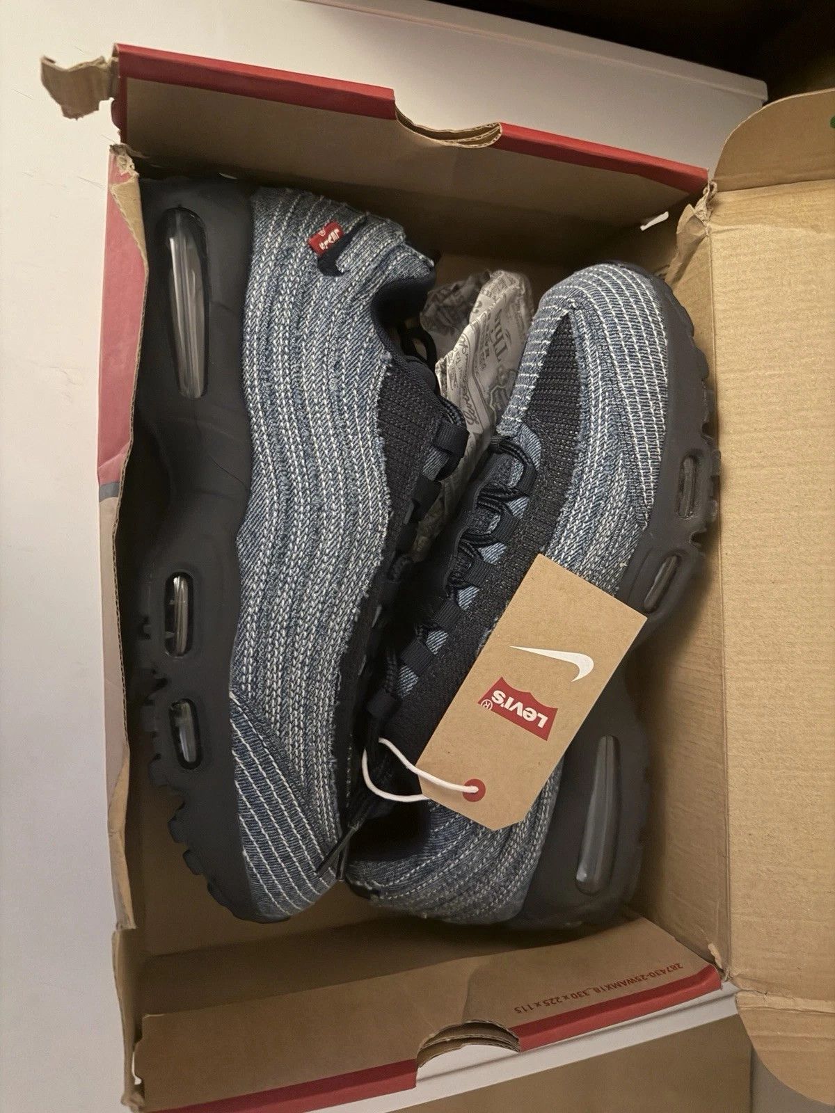 Levi's × Nike Levi's x Nike Air Max 95 OG Obsidian Size 9.5 Size US 9.5 / EU 42-43 - 1 Thumbnail