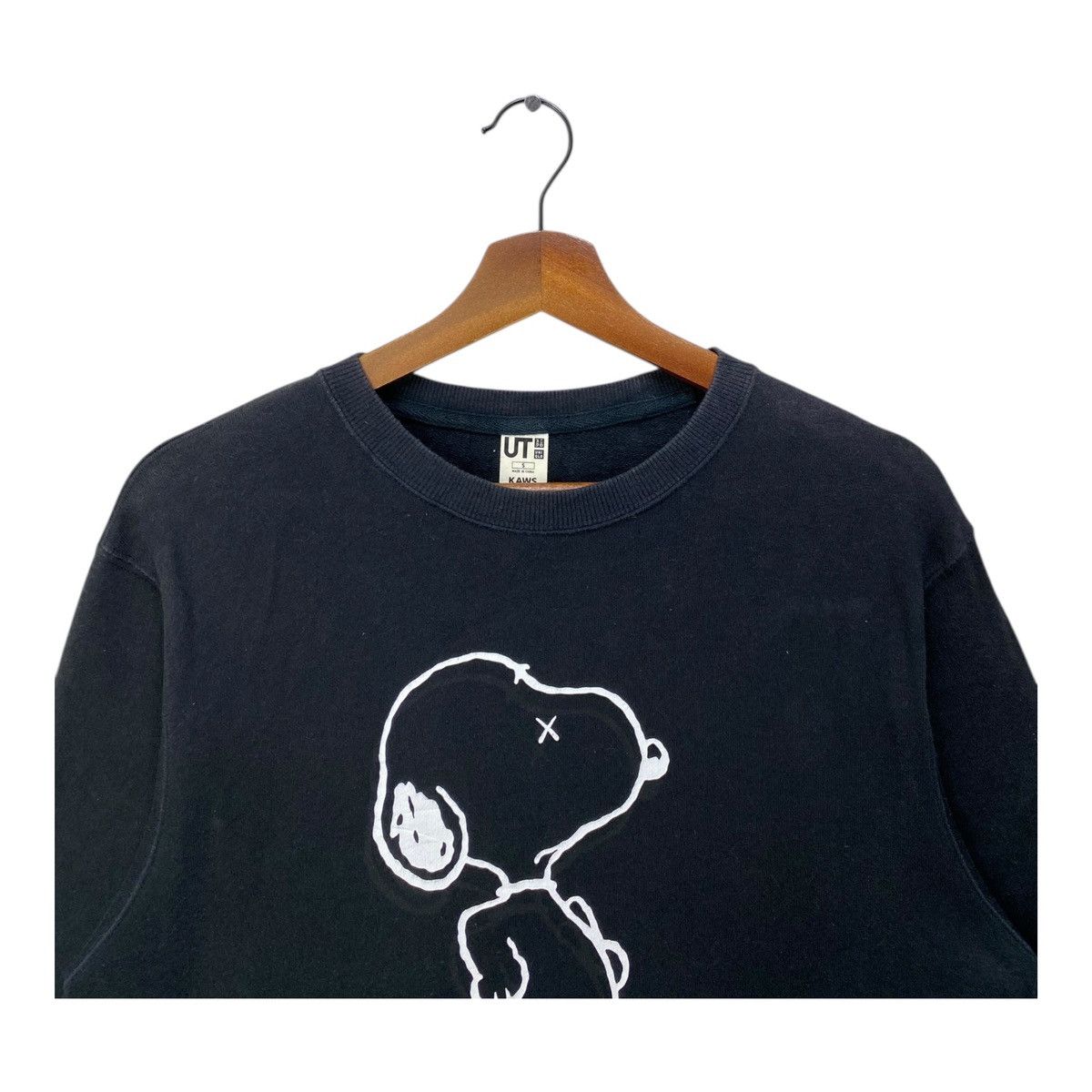 Kaws × Peanuts × Uniqlo Uniqlo X Peanuts X Kaws Sweatshirt Big Logo Crewneck Size S Size US S / EU 44-46 / 1 - 2 Thumbnail