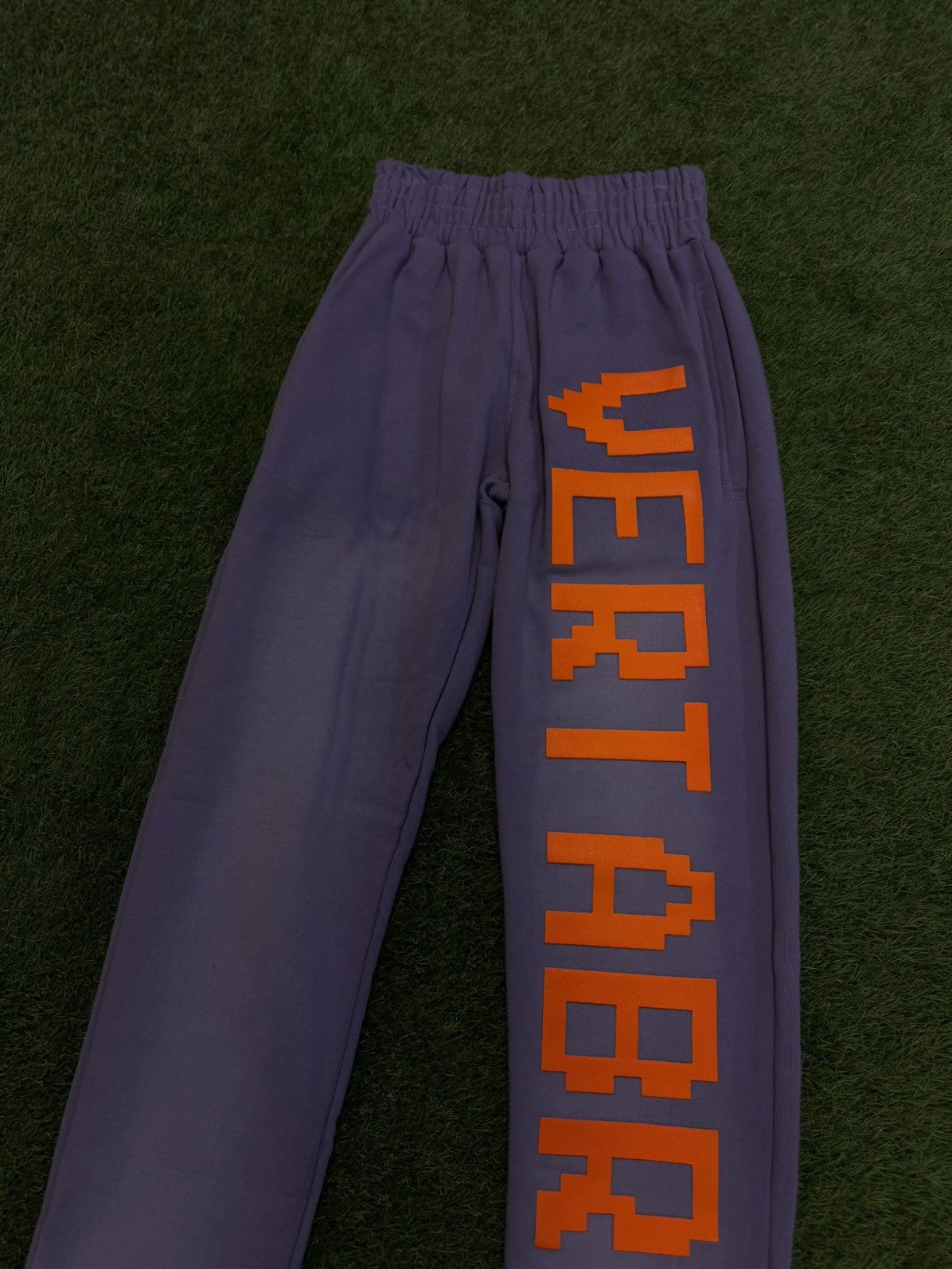 Vertabrae Vertabrae C-2 Sweatpants Purple/Orange Size M (NEW) Size US 30 / EU 46 - 2 Thumbnail