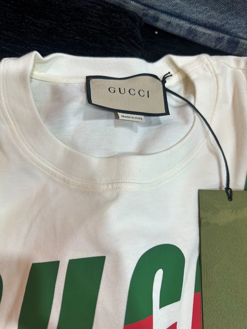 Gucci Gucci Blade beige short sleeves 2503-Nextarrow Size US S / EU 44-46 / 1 - 2 Thumbnail