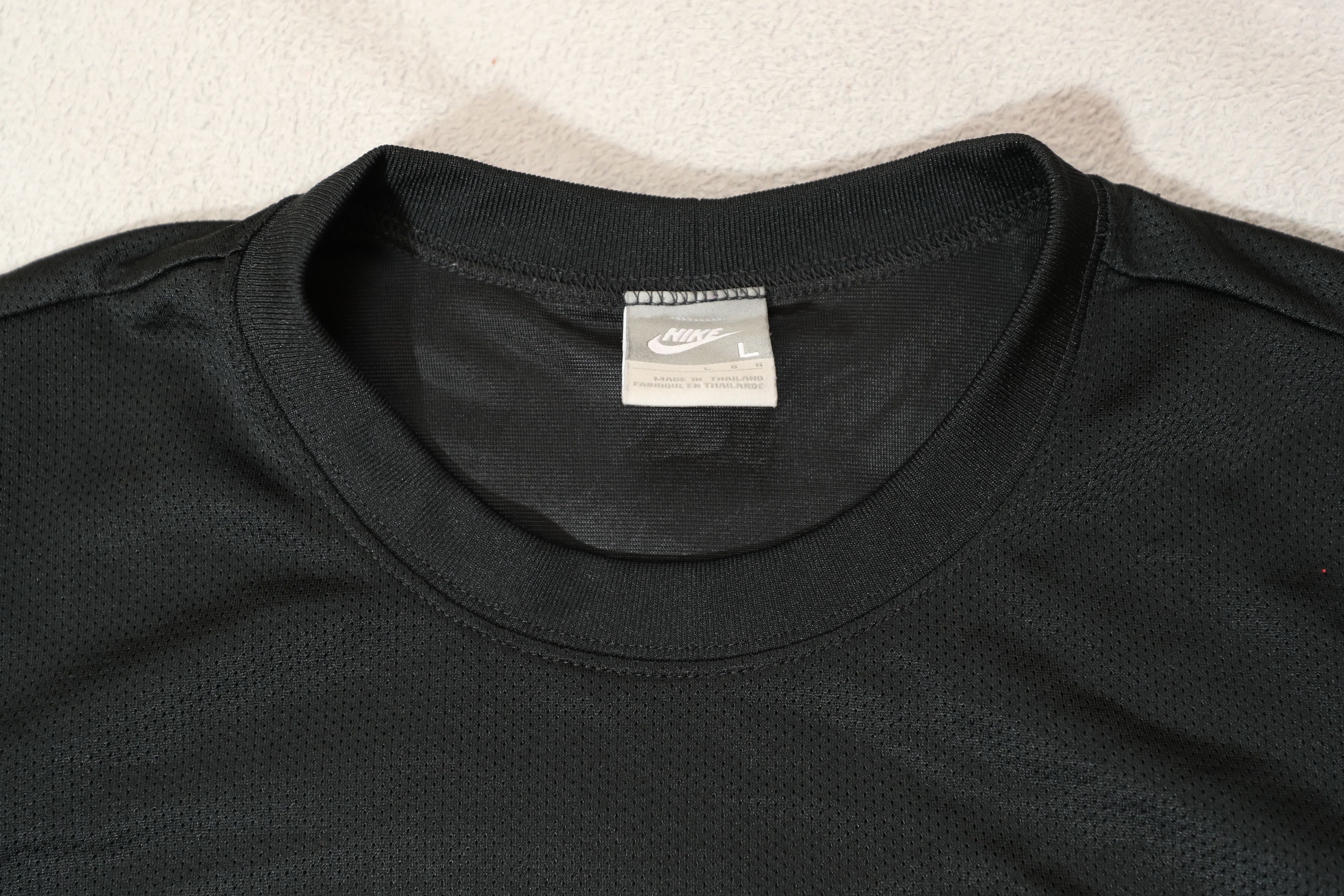 Nike Nike Black Athletic Polyester Shirt (L) Size US L / EU 52-54 / 3 - 8 Thumbnail