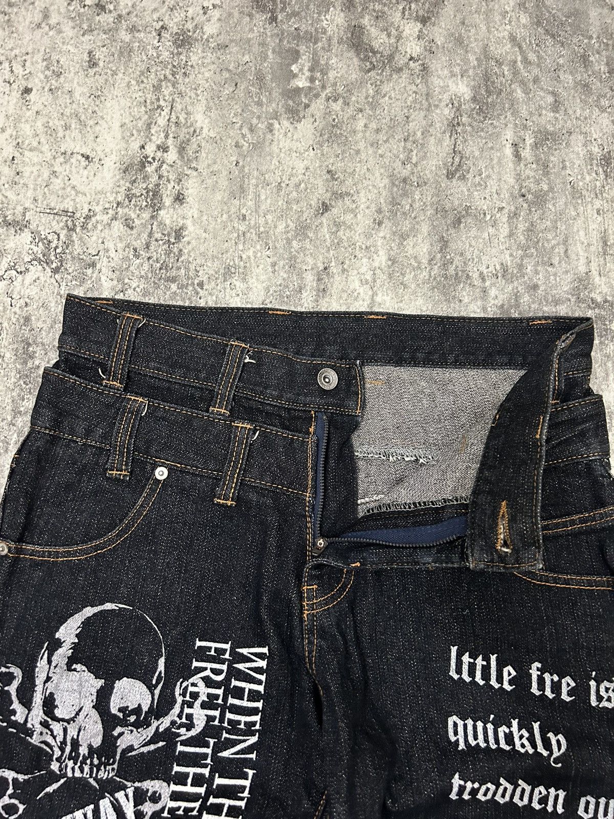 JNCO Japanese Skull Poem Y2k Doublle Waist Short Pants Size US 32 / EU 48 - 7 Thumbnail