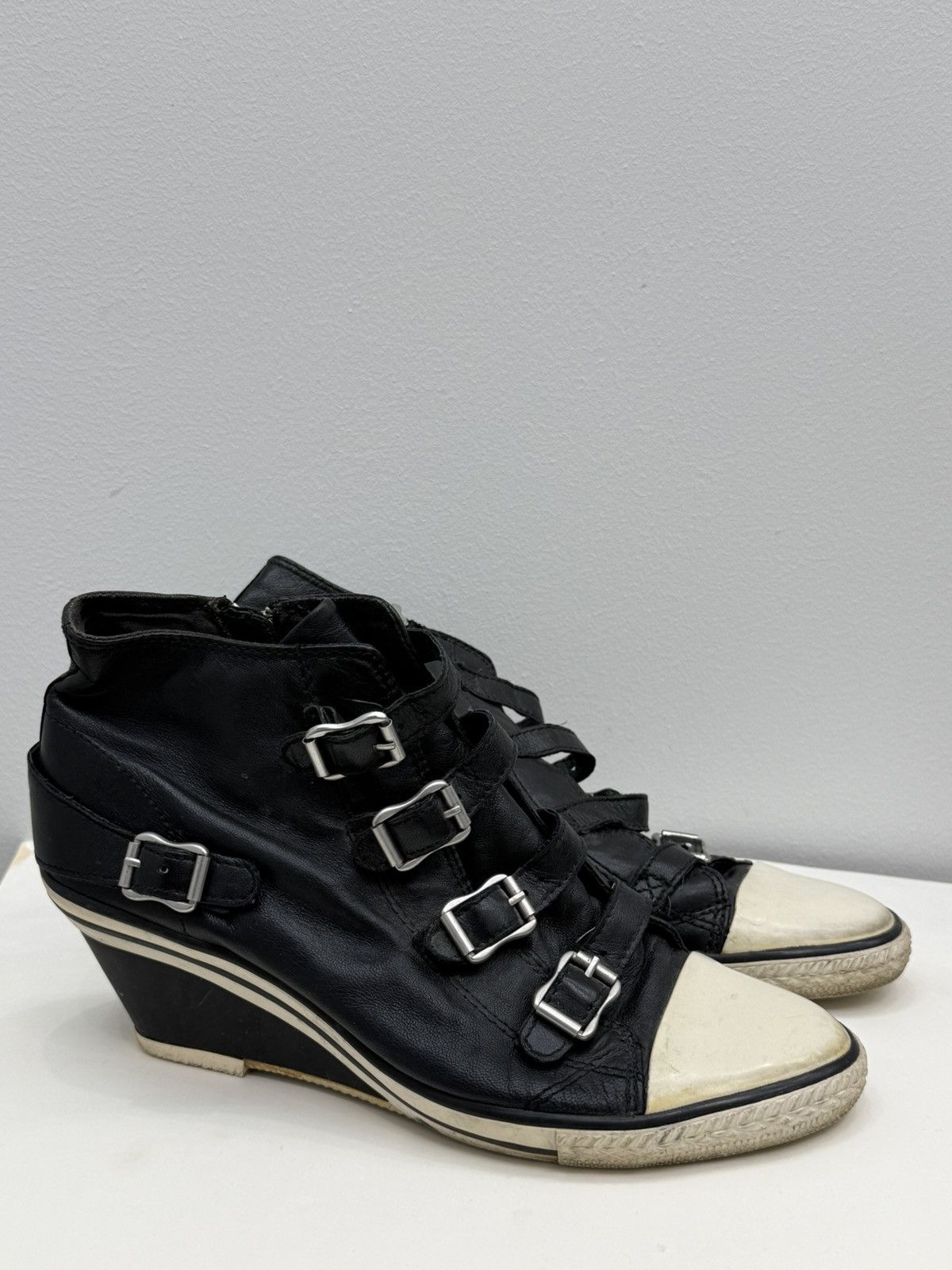 ASH ASH United Wedge Genial Buckled Leather Shoes Size US 9 / IT 39 - 2 Thumbnail